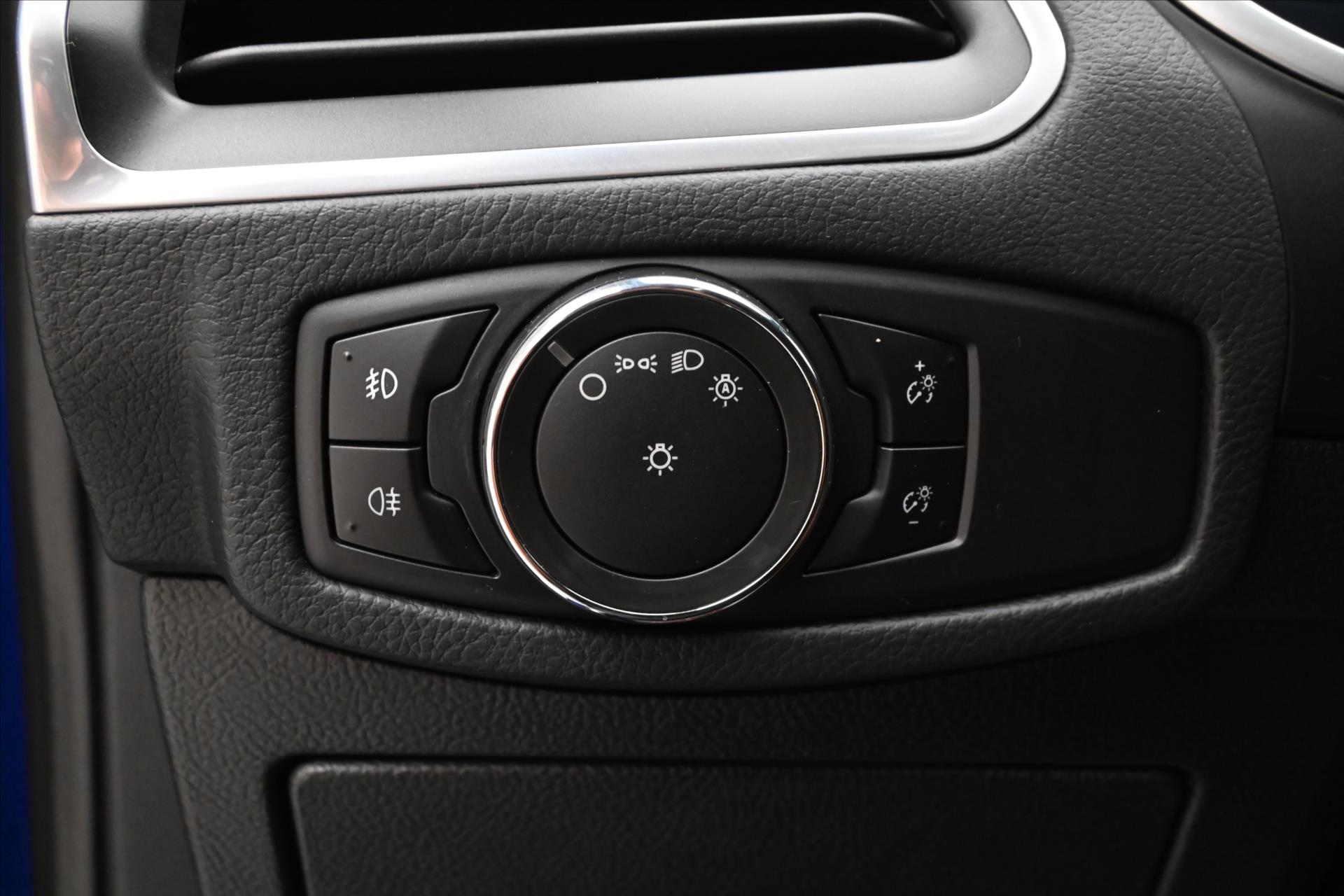 Hlavní fotografie vozu Ford S-MAX 2,0 TDCi 132 kW Záruka až 5 let (26)
