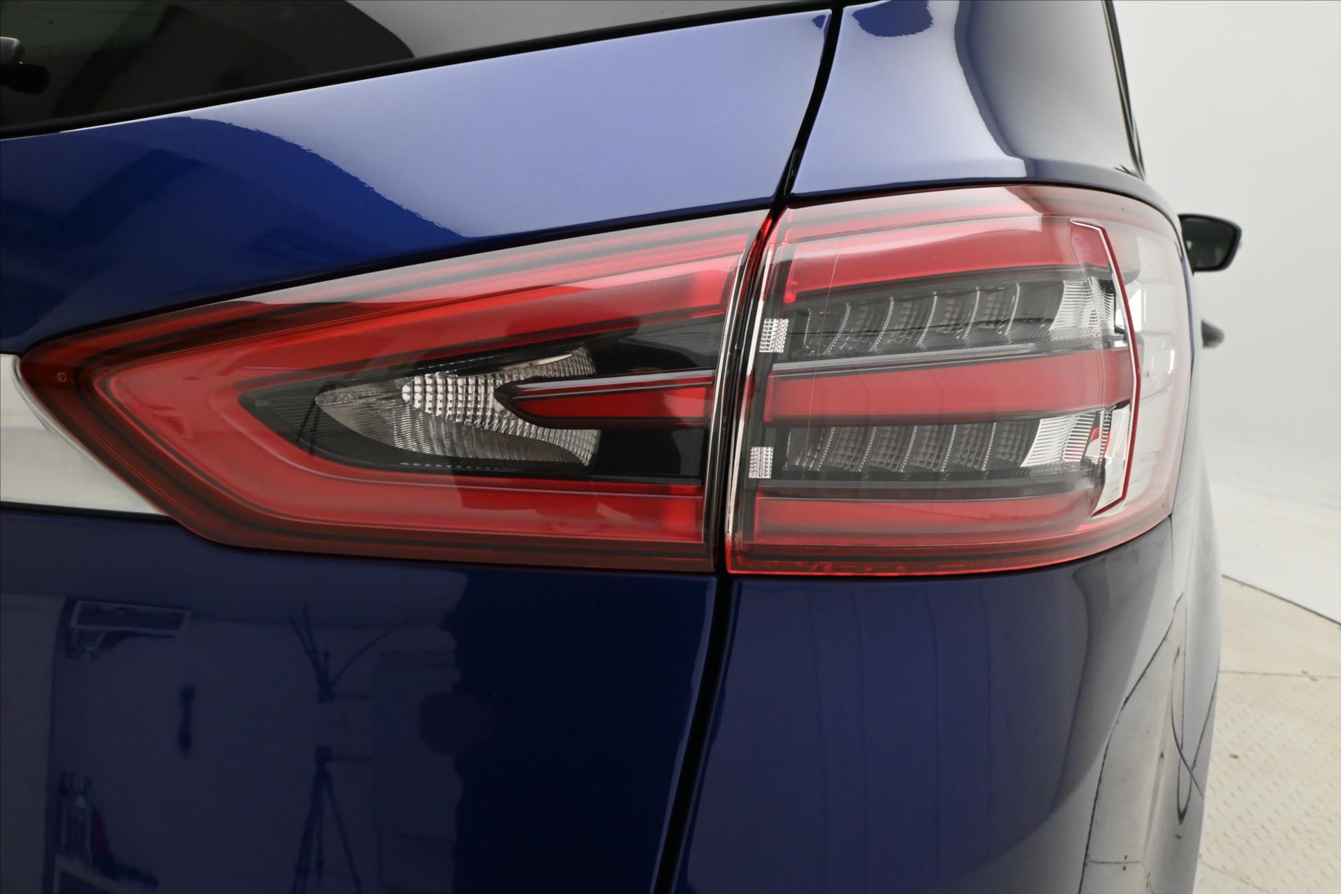Hlavní fotografie vozu Ford S-MAX 2,0 TDCi 132 kW Záruka až 5 let (29)