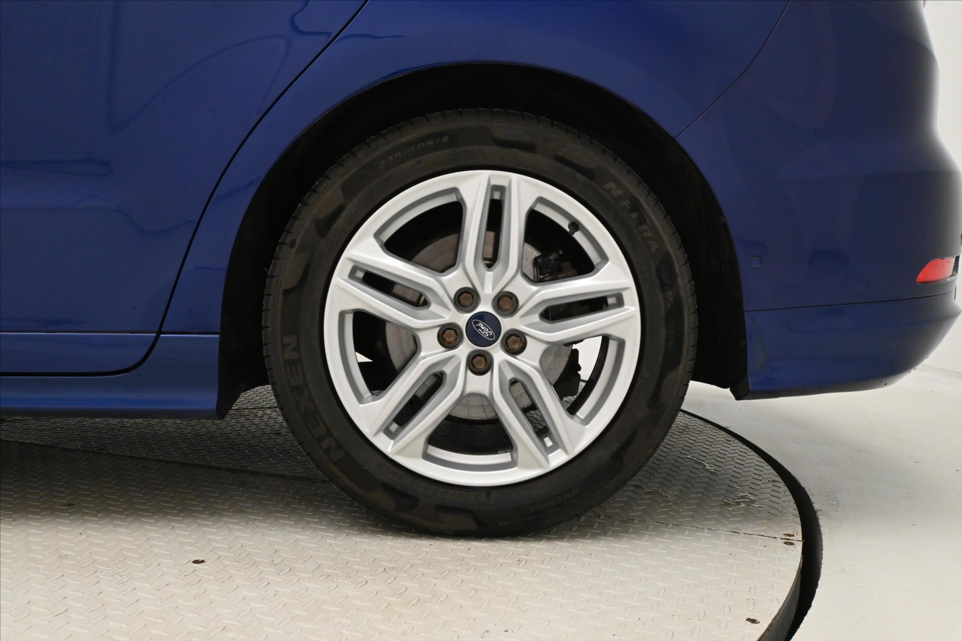 Hlavní fotografie vozu Ford S-MAX 2,0 TDCi 132 kW Záruka až 5 let (30)