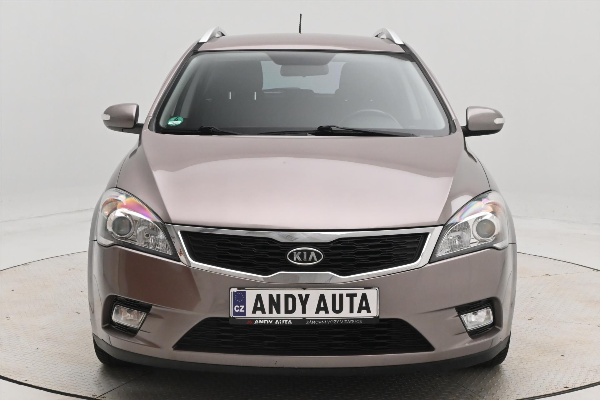 Hlavní fotografie vozu Kia Ceed 1,6 CVVT 92kW TAŽNÉ (2)