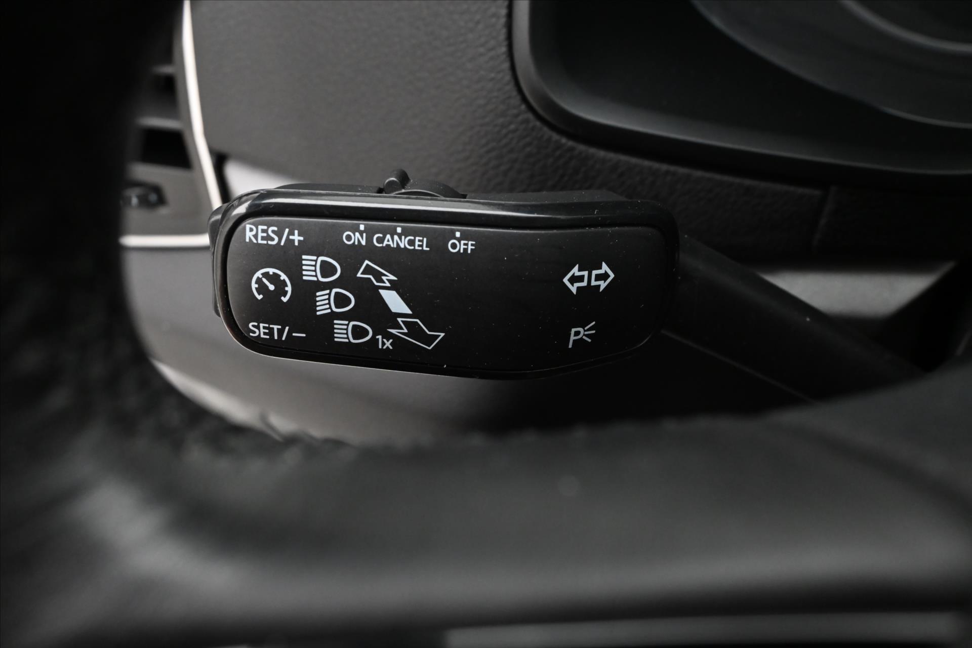 Main photo of the car Skoda Karoq 1.5 TSI 110 kW Ambition Towing Warranty up to 5 years (22)