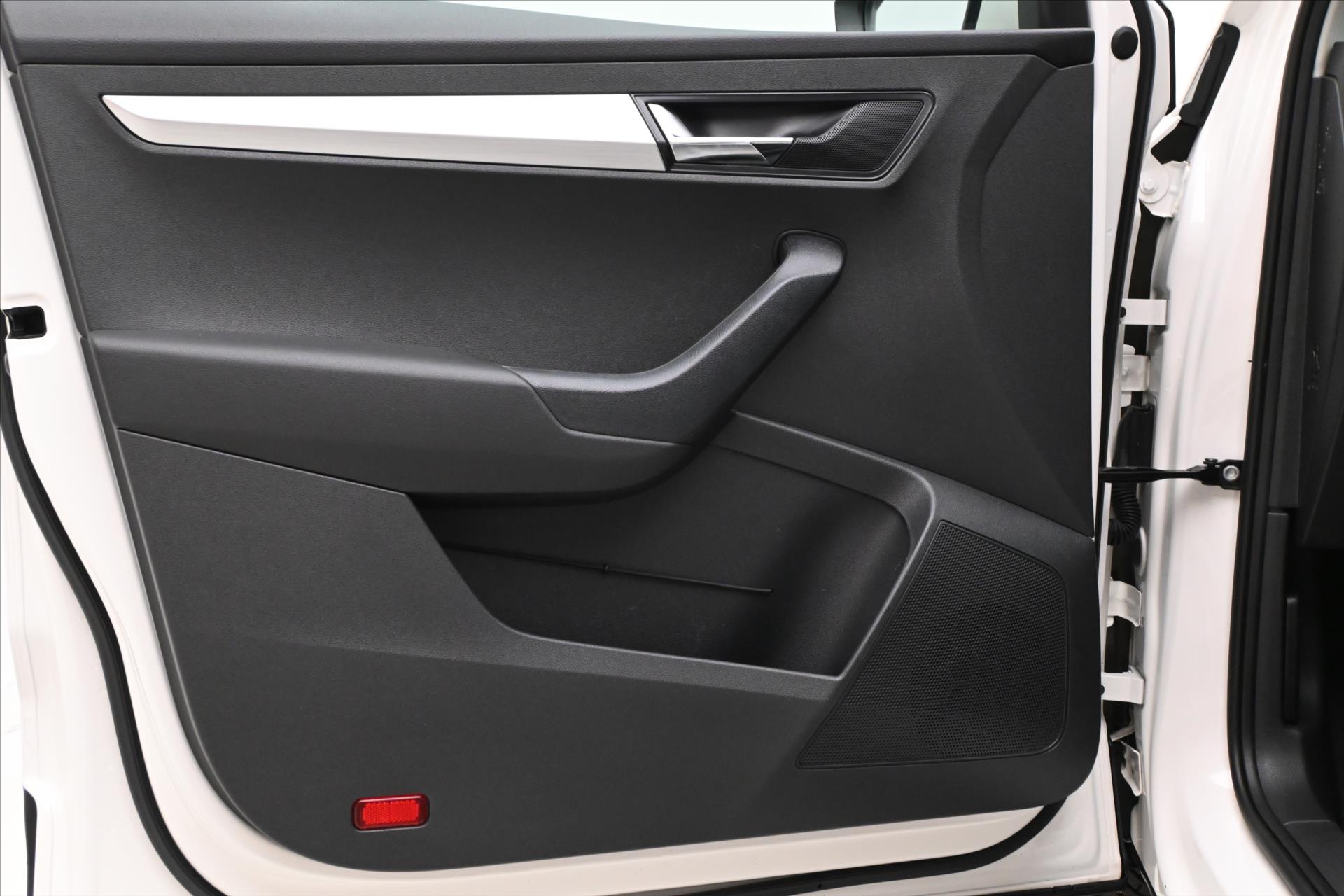 Main photo of the car Skoda Karoq 1.5 TSI 110 kW Ambition Towing Warranty up to 5 years (23)