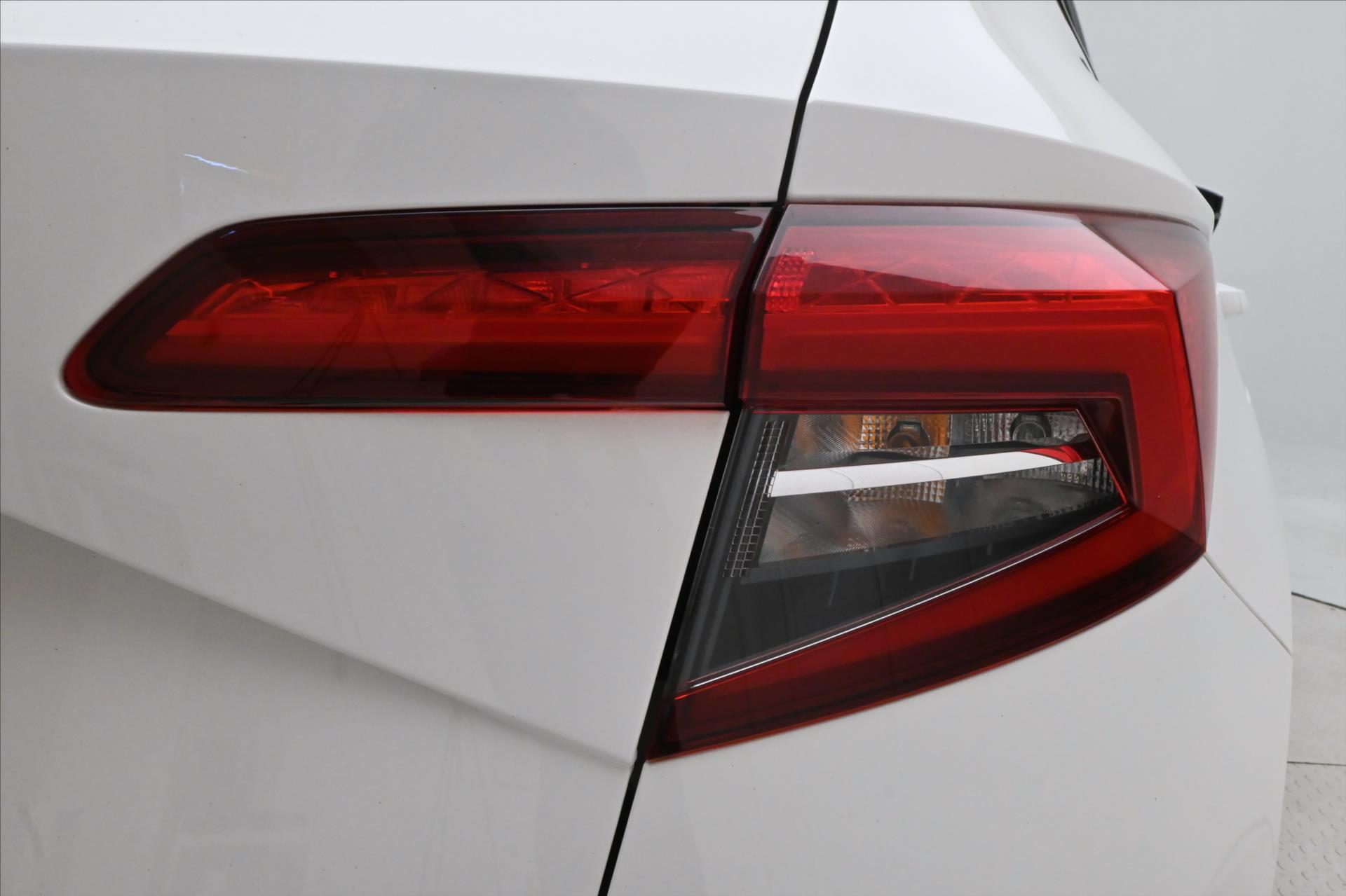 Main photo of the car Skoda Karoq 1.5 TSI 110 kW Ambition Towing Warranty up to 5 years (29)