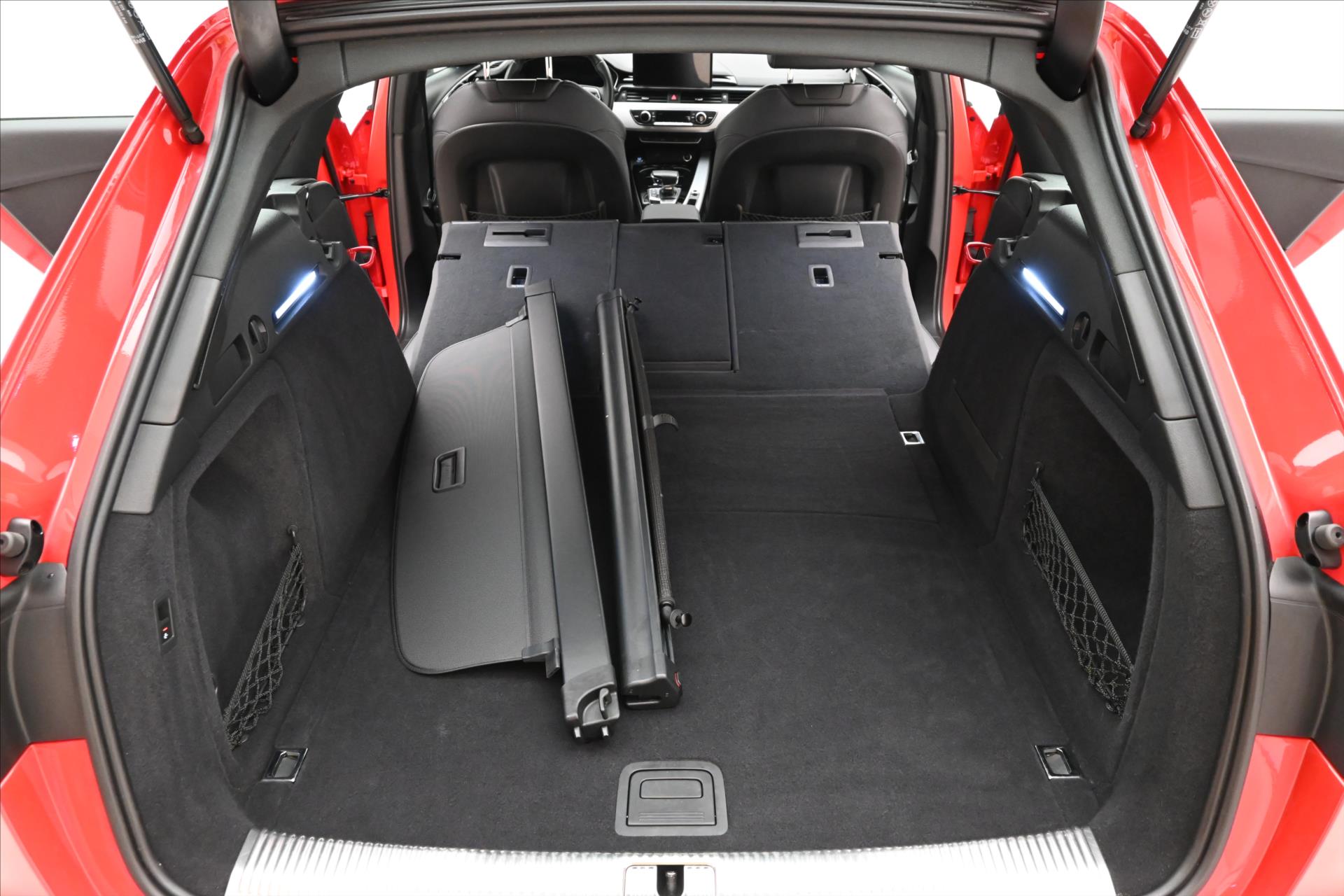 Hlavní fotografie vozu Audi A4 2,0 40TDI 150kW QUATTRO S-LINE Záruka až 5 let (11)
