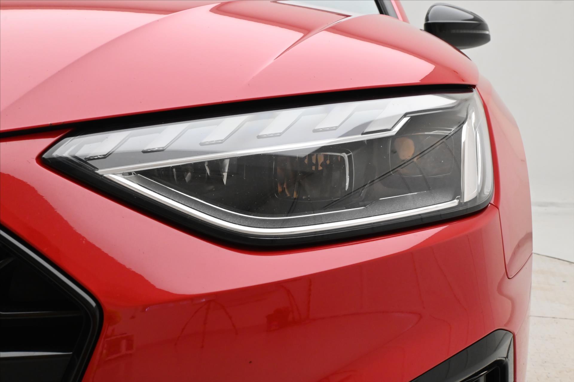 Hlavní fotografie vozu Audi A4 2,0 40TDI 150kW QUATTRO S-LINE Záruka až 5 let (31)