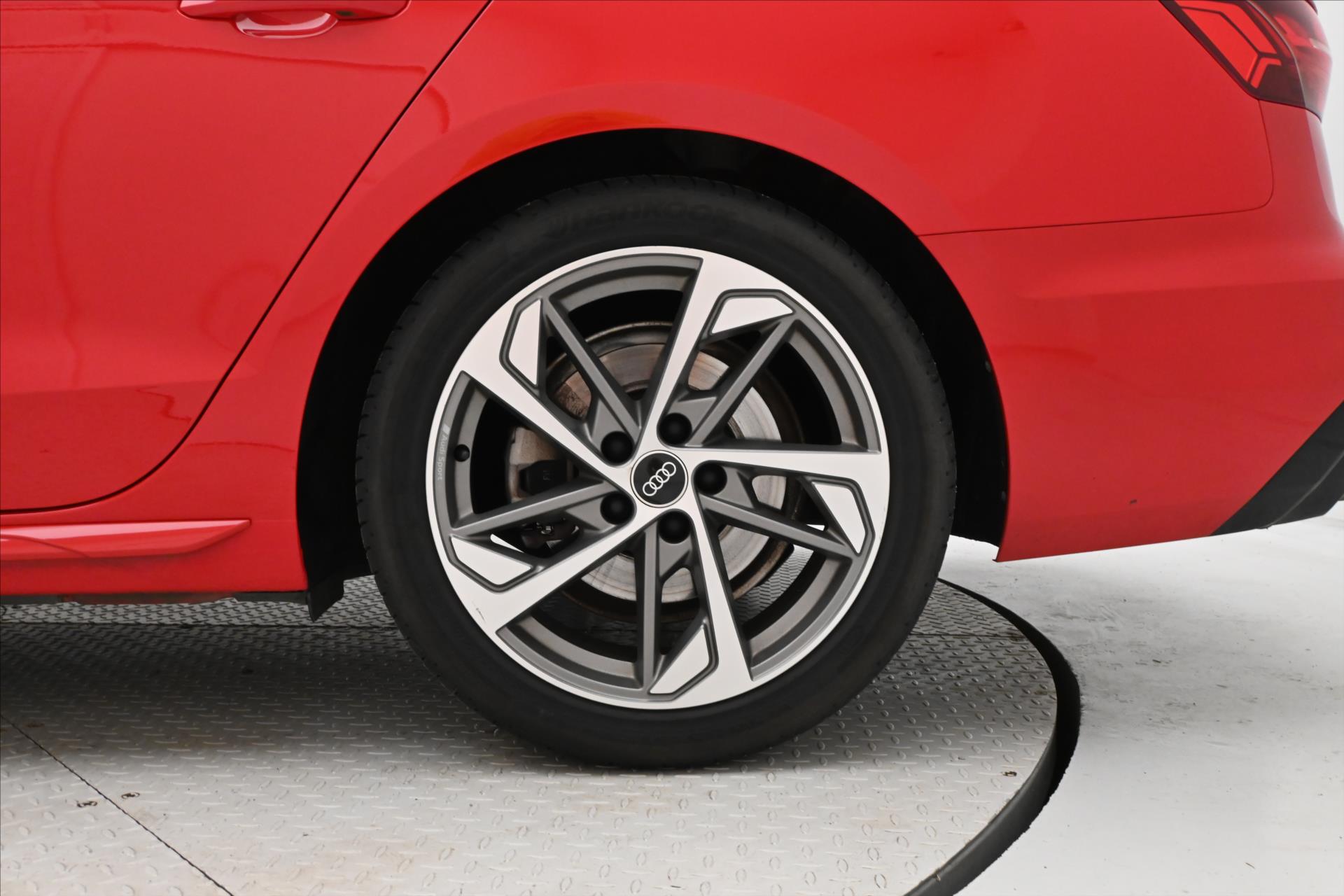 Main photo of the car Audi A4 2,0 40TDI 150kW QUATTRO S-LINE Záruka až 5 let (34)