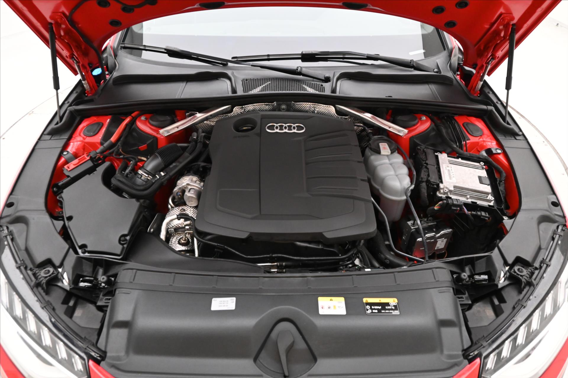 Hlavní fotografie vozu Audi A4 2,0 40TDI 150kW QUATTRO S-LINE Záruka až 5 let (9)