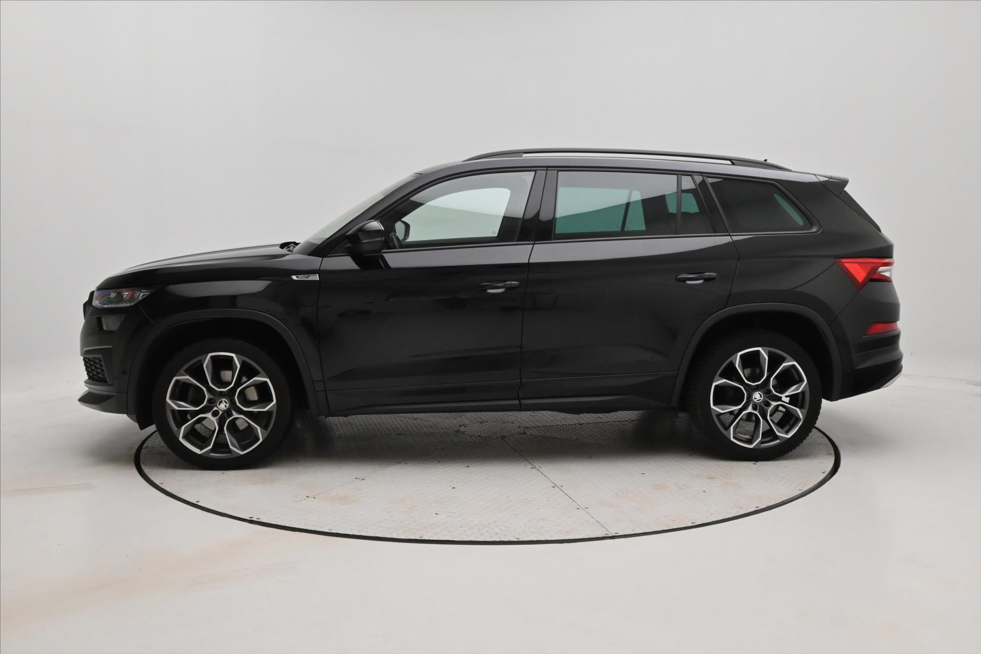 Main photo of the car Skoda Kodiaq 2,0 TDI 147kW DSG 4x4 Sport LINE Záruka až 5 let (8)