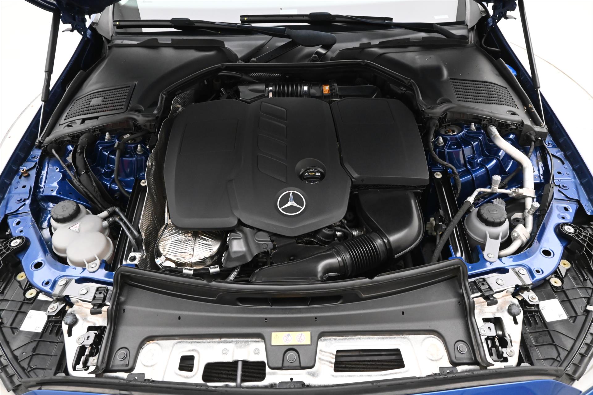 Main photo of the car Mercedes-Benz Class c 2,0 220d 147kW 4MATIC AVANTGARDE Záruka až 5 let (9)