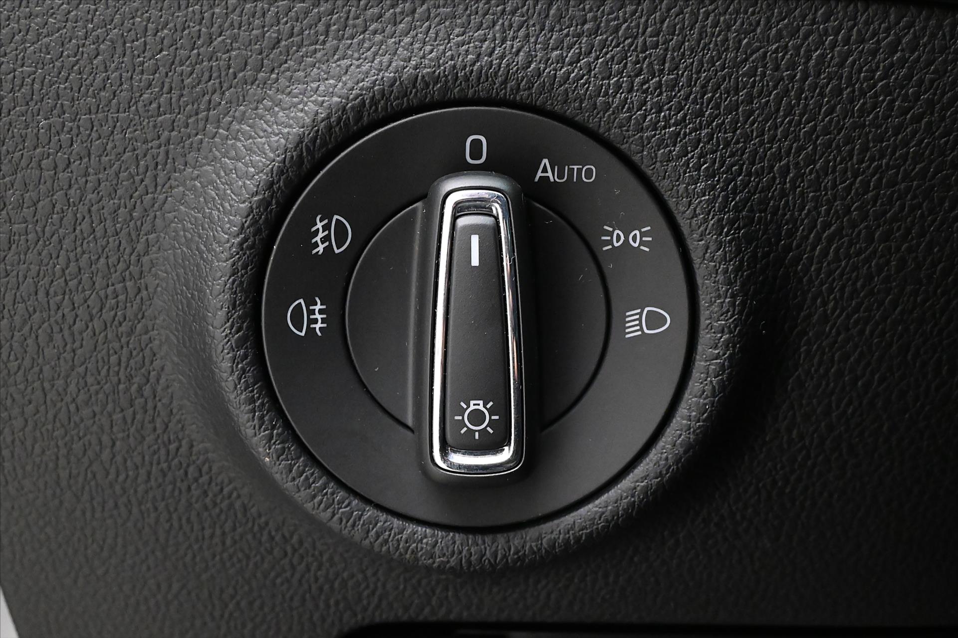 Hlavní fotografie vozu Škoda Superb 2,0 TDI 110kW DSG Style Záruka až 5 let (21)
