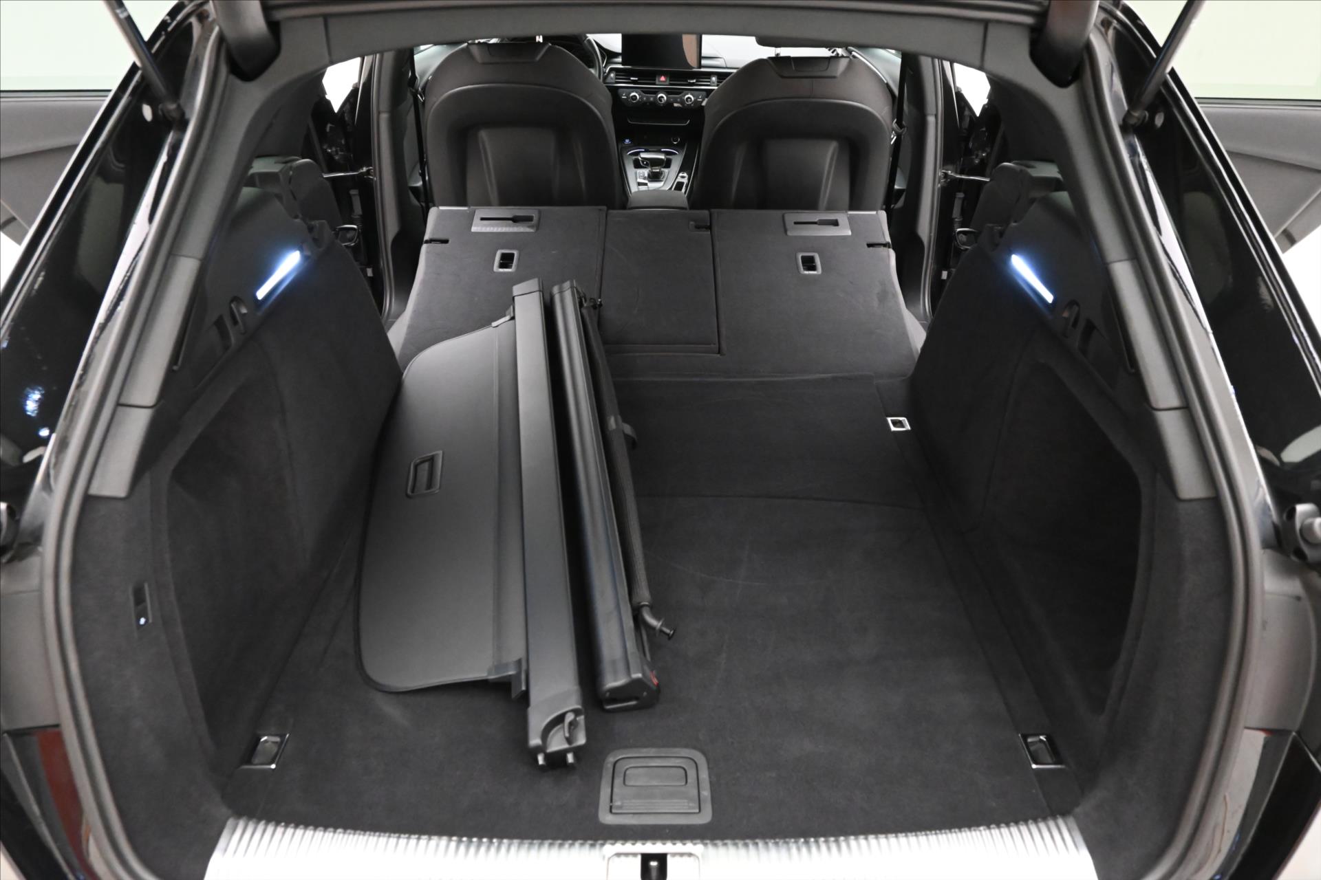Hlavní fotografie vozu Audi A4 2,0 TDI 150 kW QUATTRO Záruka až 5 let (11)