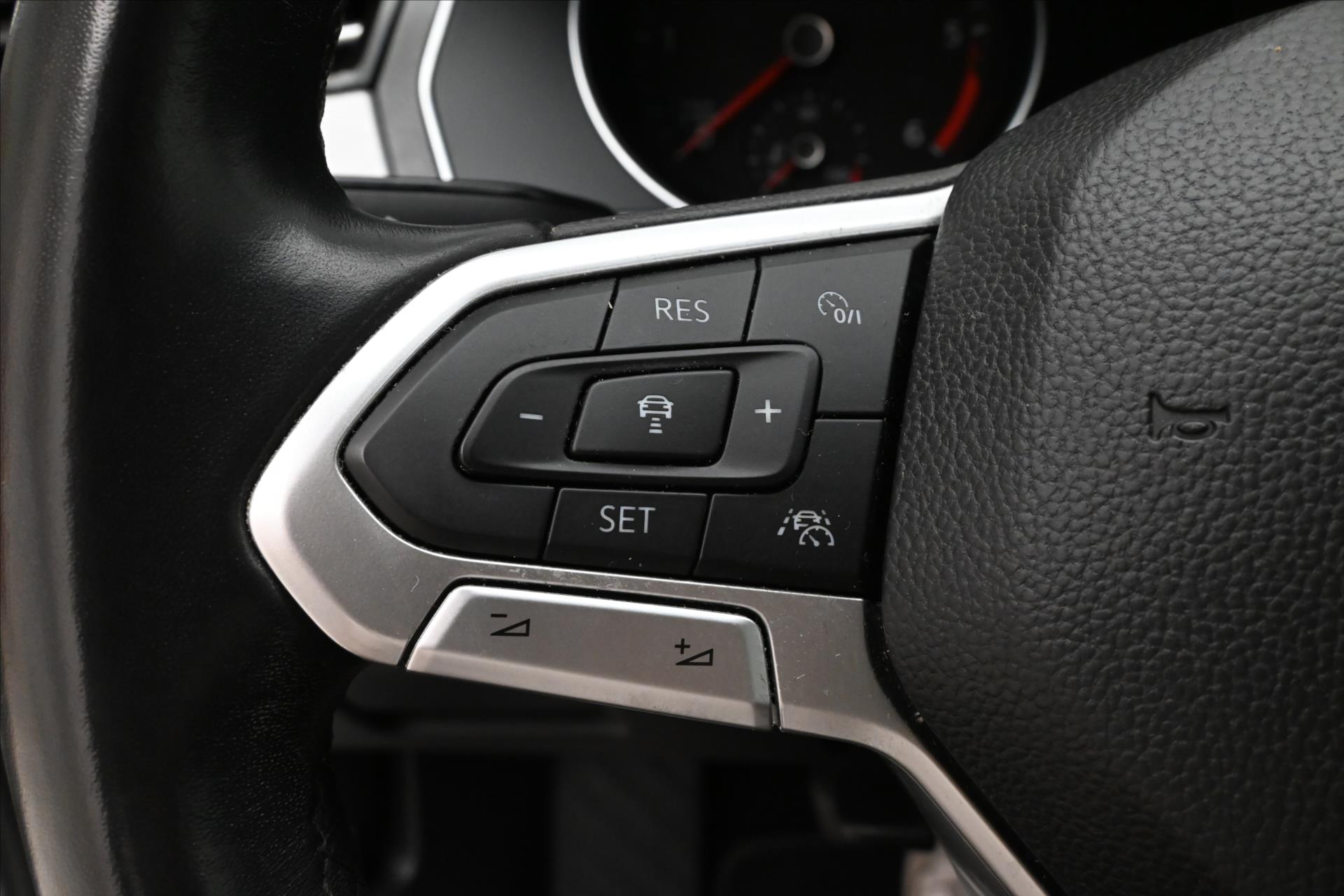 Main photo of the car Volkswagen Passat 2,0 TDI 110kW Business Záruka až 5 let (20)
