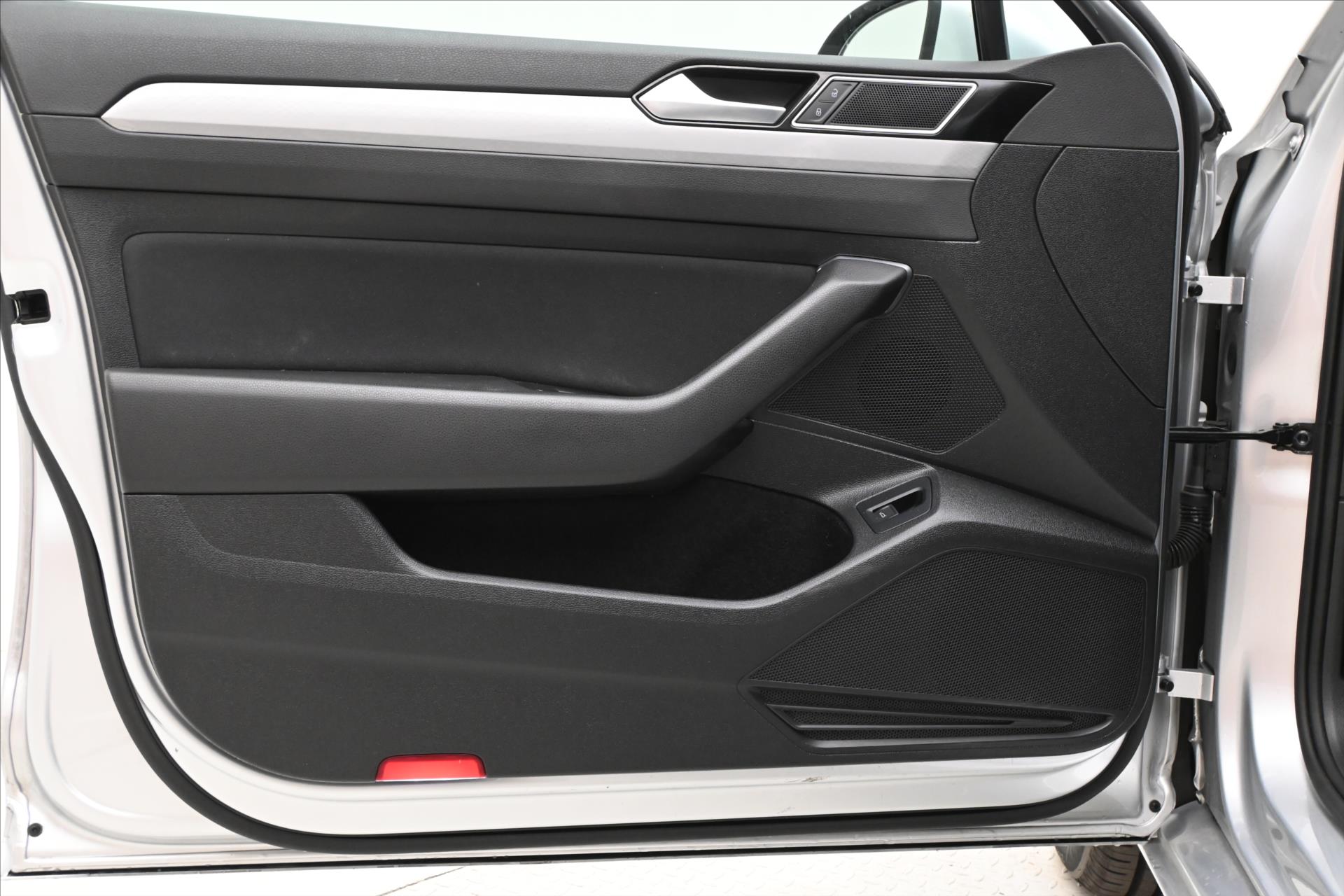 Main photo of the car Volkswagen Passat 2,0 TDI 110kW Business Záruka až 5 let (21)