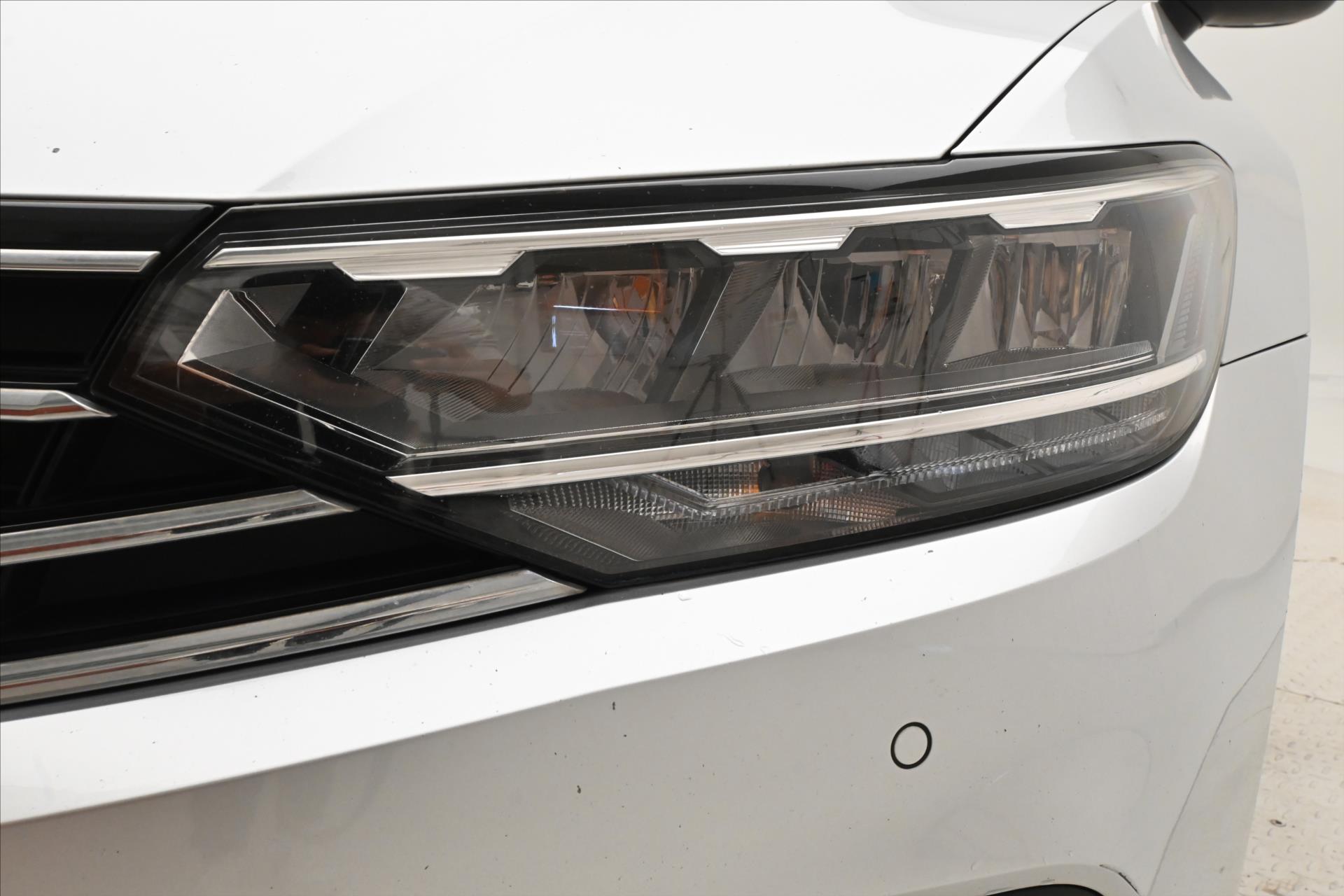 Main photo of the car Volkswagen Passat 2,0 TDI 110kW Business Záruka až 5 let (23)