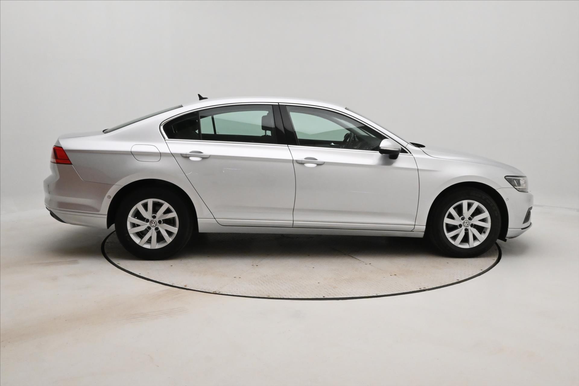 Main photo of the car Volkswagen Passat 2,0 TDI 110kW Business Záruka až 5 let (4)
