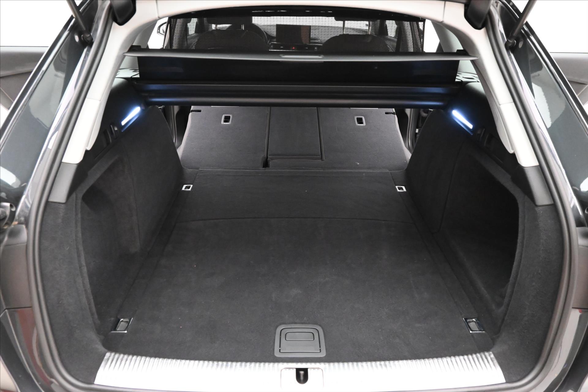 Hlavní fotografie vozu Audi A4 Avant 2,0 TDI 120kW DSG Avant Záruka až 5 let (11)