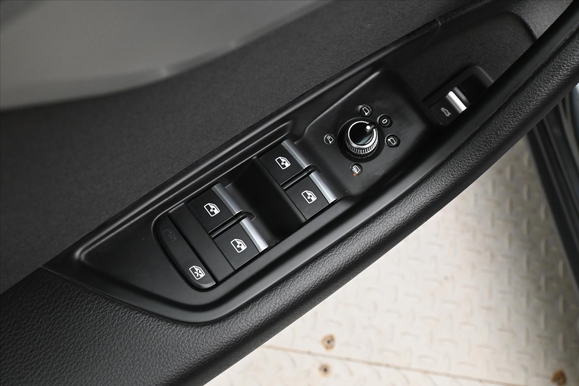 Hlavní fotografie vozu Audi A4 2,0 TDI 120kW DSG Avant Záruka až 5 let (26)