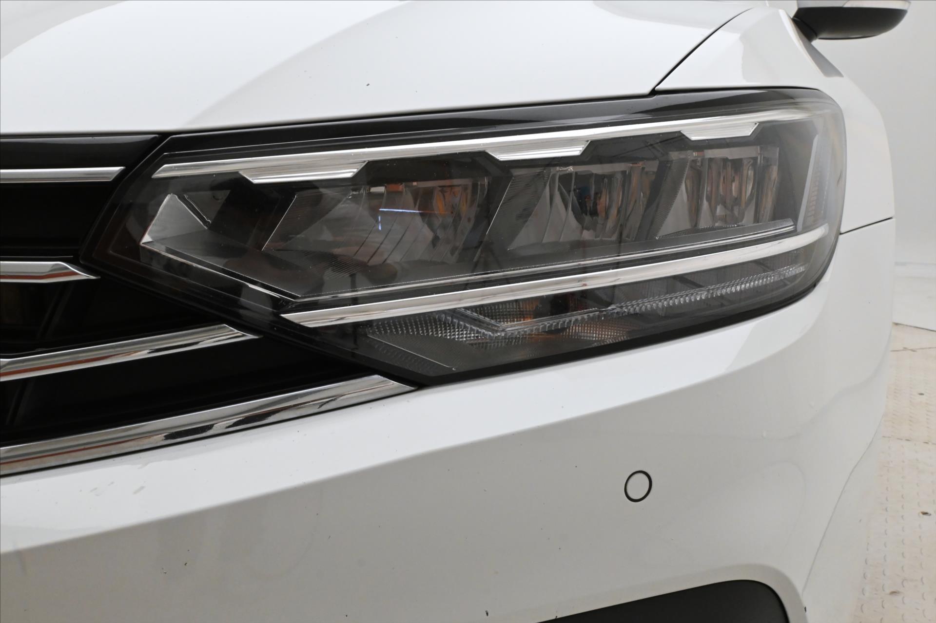 Hlavní fotografie vozu Volkswagen Passat 2,0 TDI 110kW Business Záruka až 5 let (29)