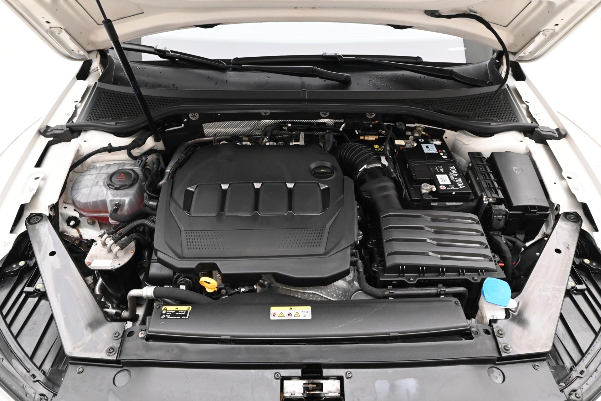 Hlavní fotografie vozu Volkswagen Passat 2,0 TDI 110kW Business Záruka až 5 let (9)