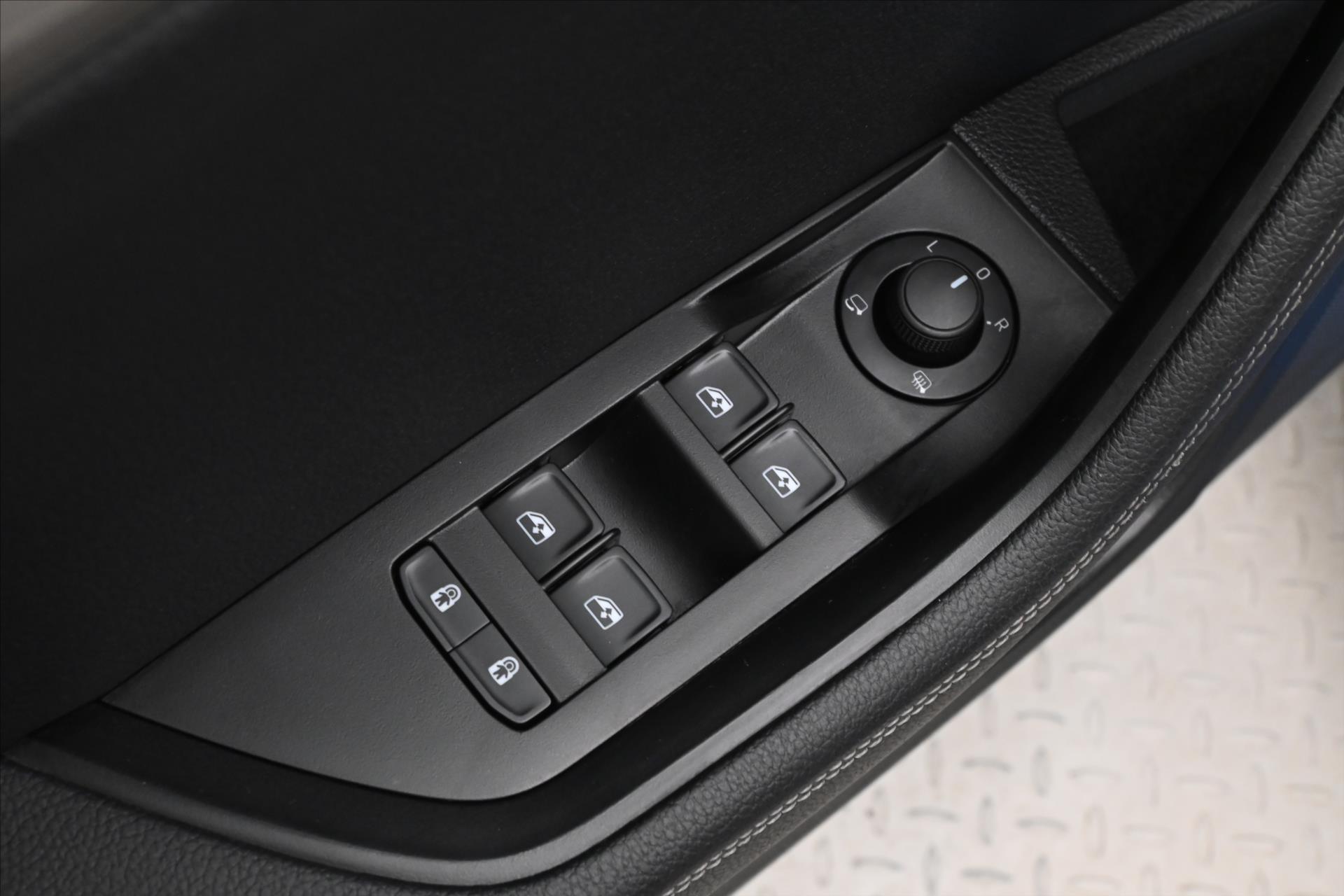 Main photo of the car Skoda Superb 2,0 TDI 147kW DSG Style Záruka až 5 let (26)