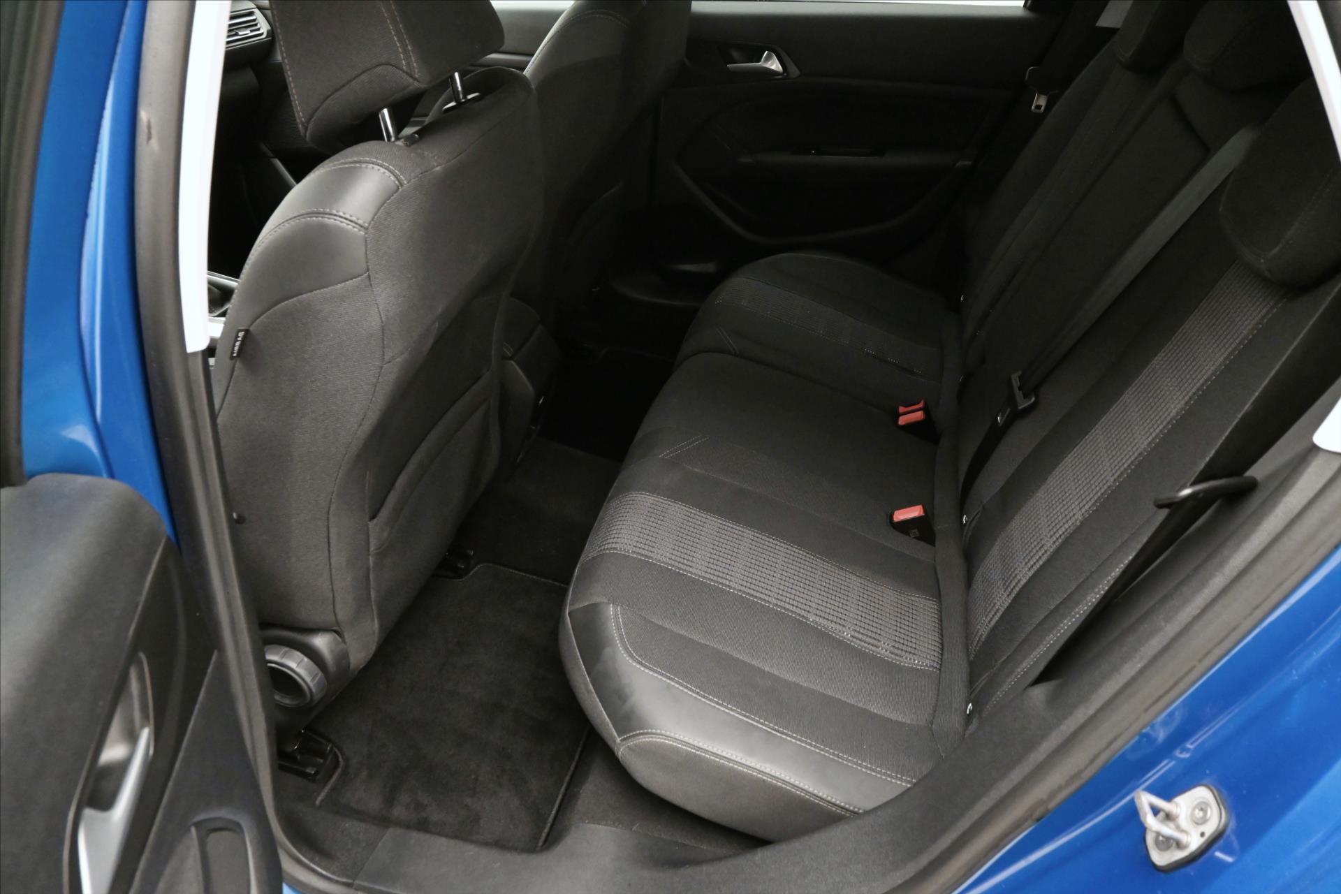 Hlavní fotografie vozu Peugeot 308 1,5 BlueHDI 96 kW Allure Záruka až 5 let (14)