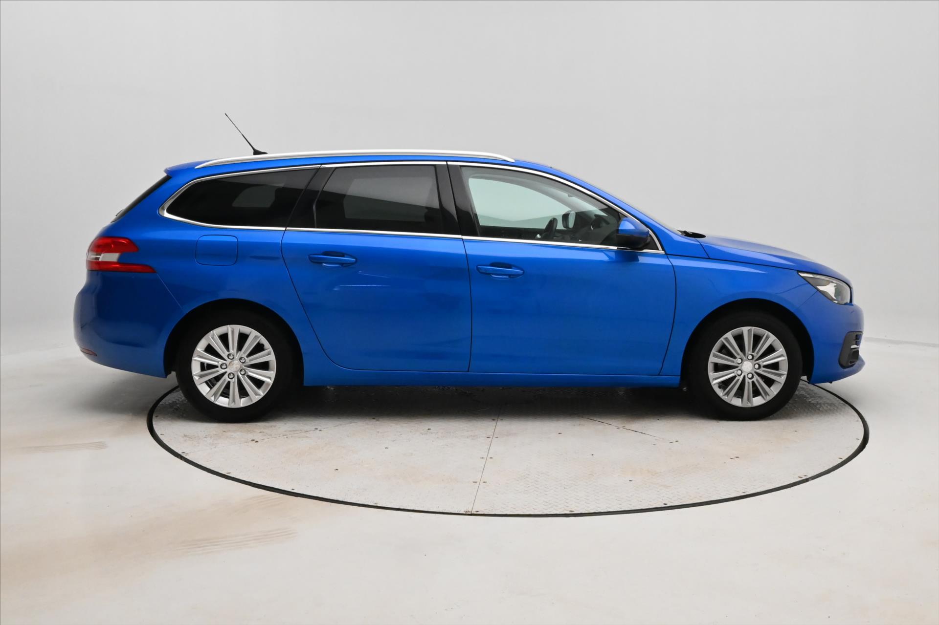 Hlavní fotografie vozu Peugeot 308 1,5 BlueHDI 96 kW Allure Záruka až 5 let (4)