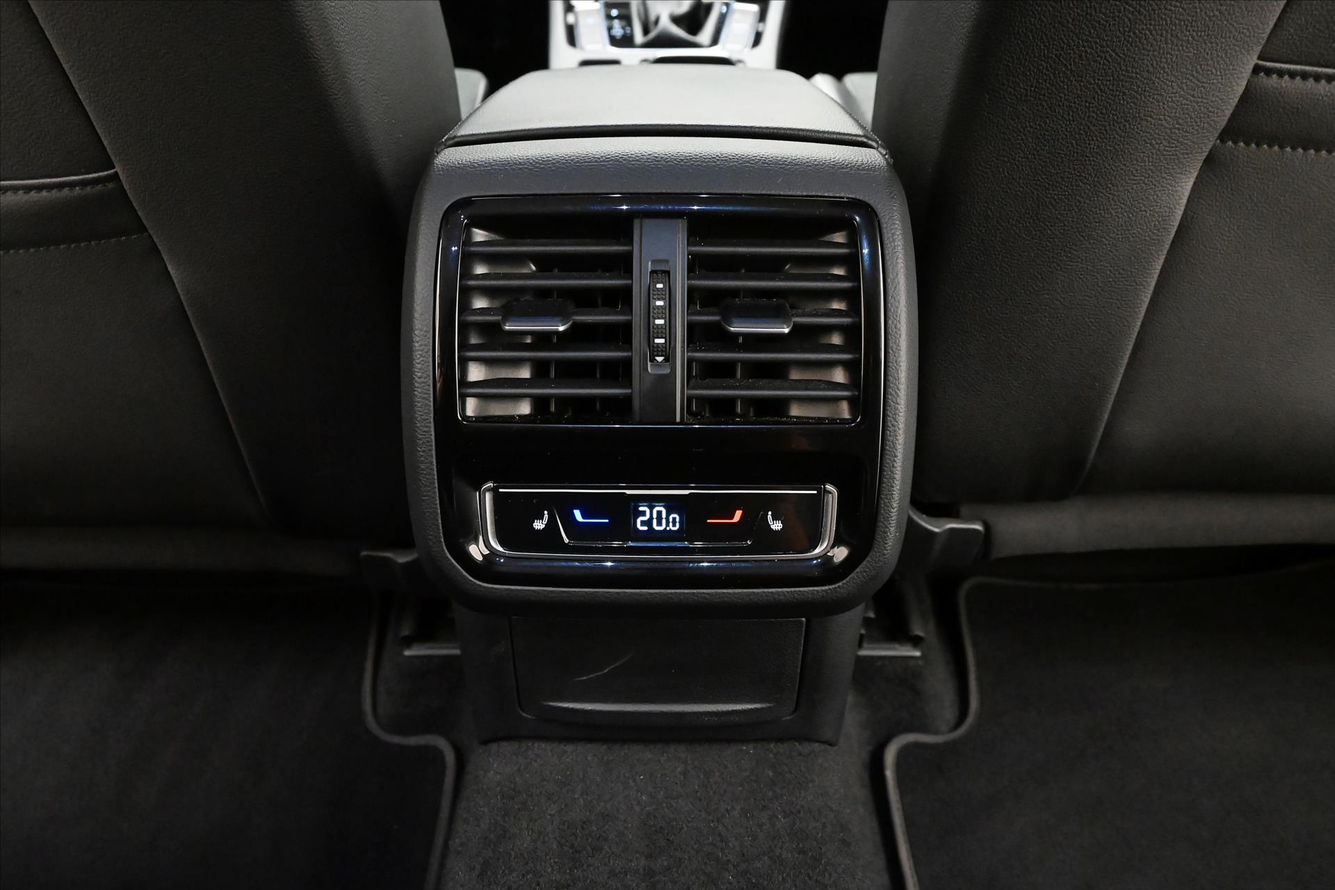 Hlavní fotografie vozu Volkswagen Passat 2,0 TDI 110 kW DSG ELEGANCE Záruka až 5 let (22)
