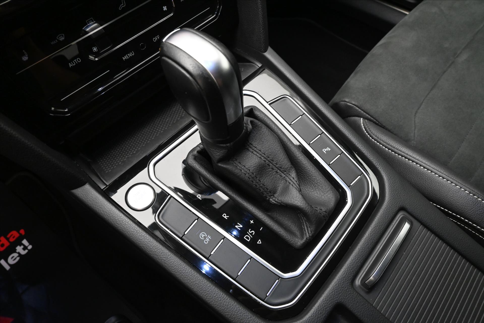 Hlavní fotografie vozu Volkswagen Passat 2,0 TDI 110 kW DSG ELEGANCE Záruka až 5 let (23)