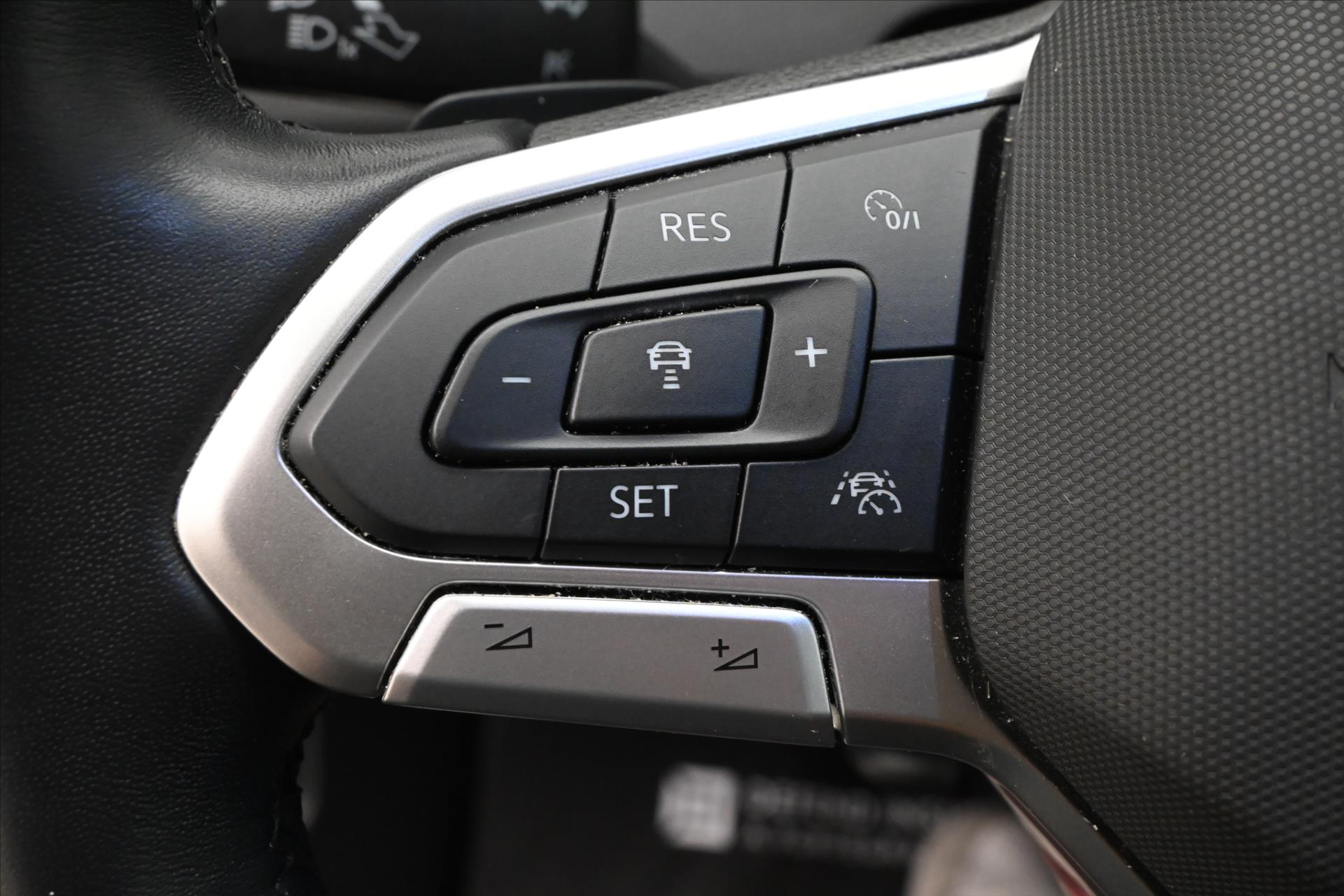 Hlavní fotografie vozu Volkswagen Passat 2,0 TDI 110 kW DSG ELEGANCE Záruka až 5 let (24)