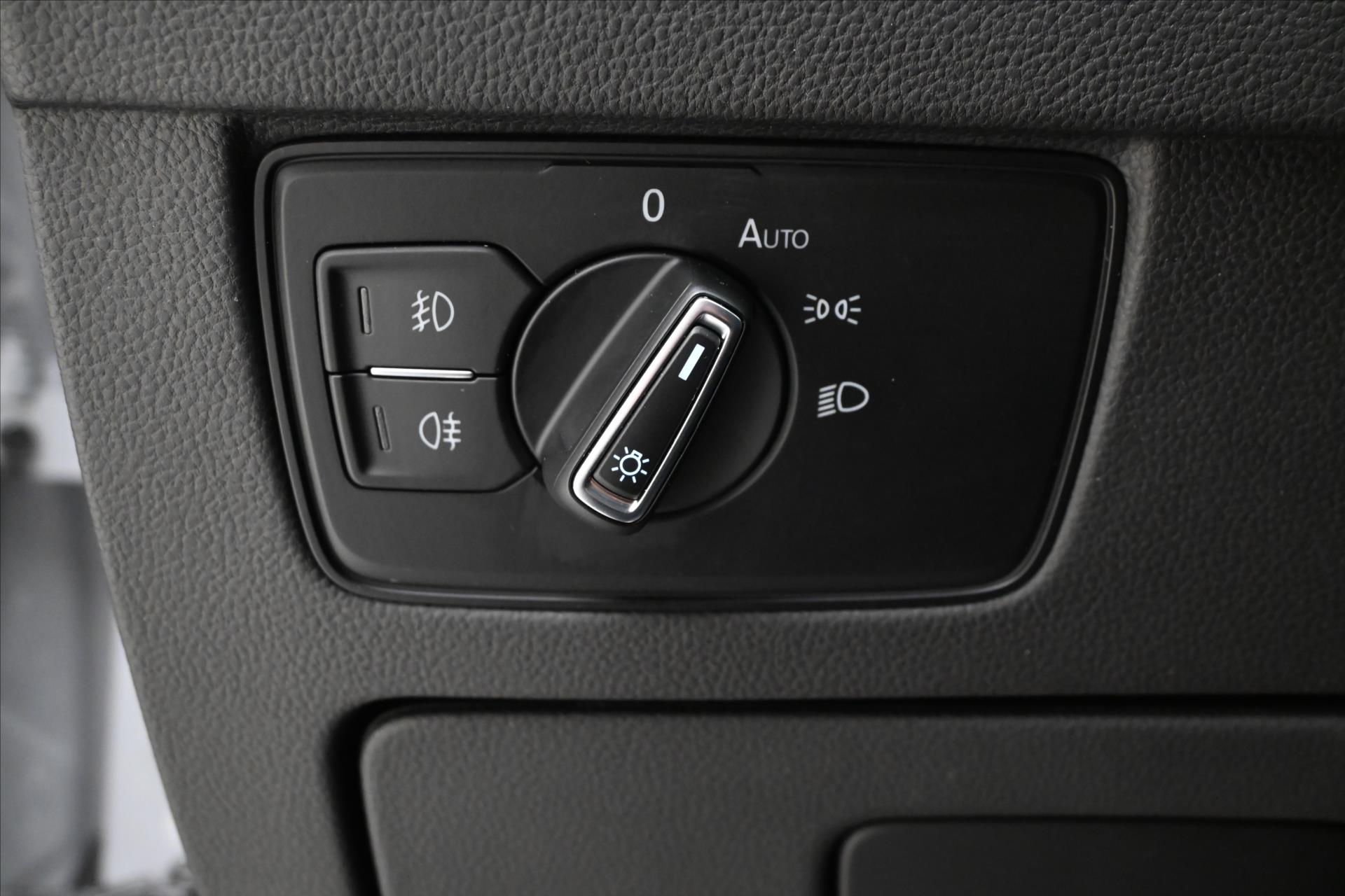 Hlavní fotografie vozu Volkswagen Passat 2,0 TDI 110 kW DSG ELEGANCE Záruka až 5 let (27)
