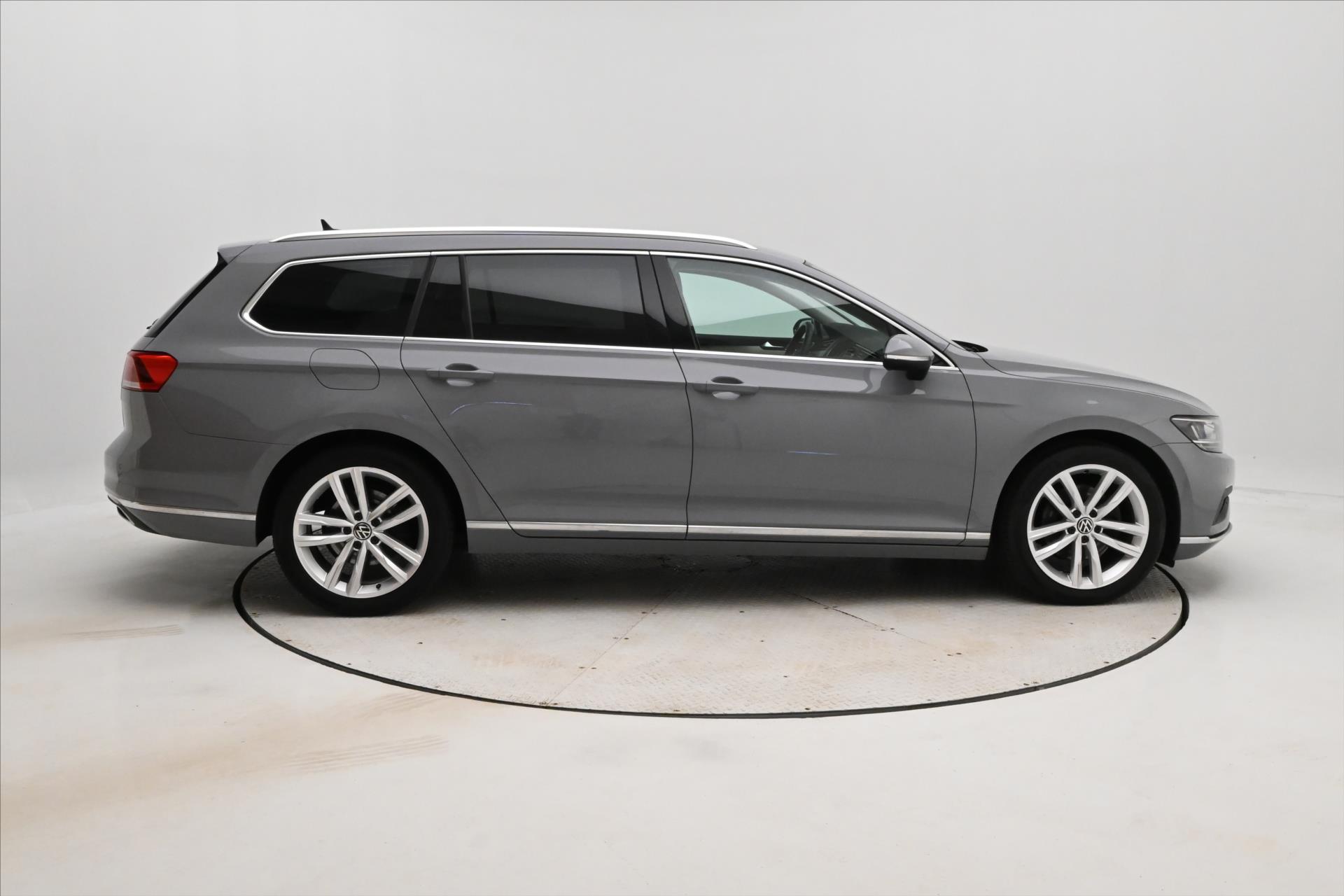 Hlavní fotografie vozu Volkswagen Passat 2,0 TDI 110 kW DSG ELEGANCE Záruka až 5 let (4)