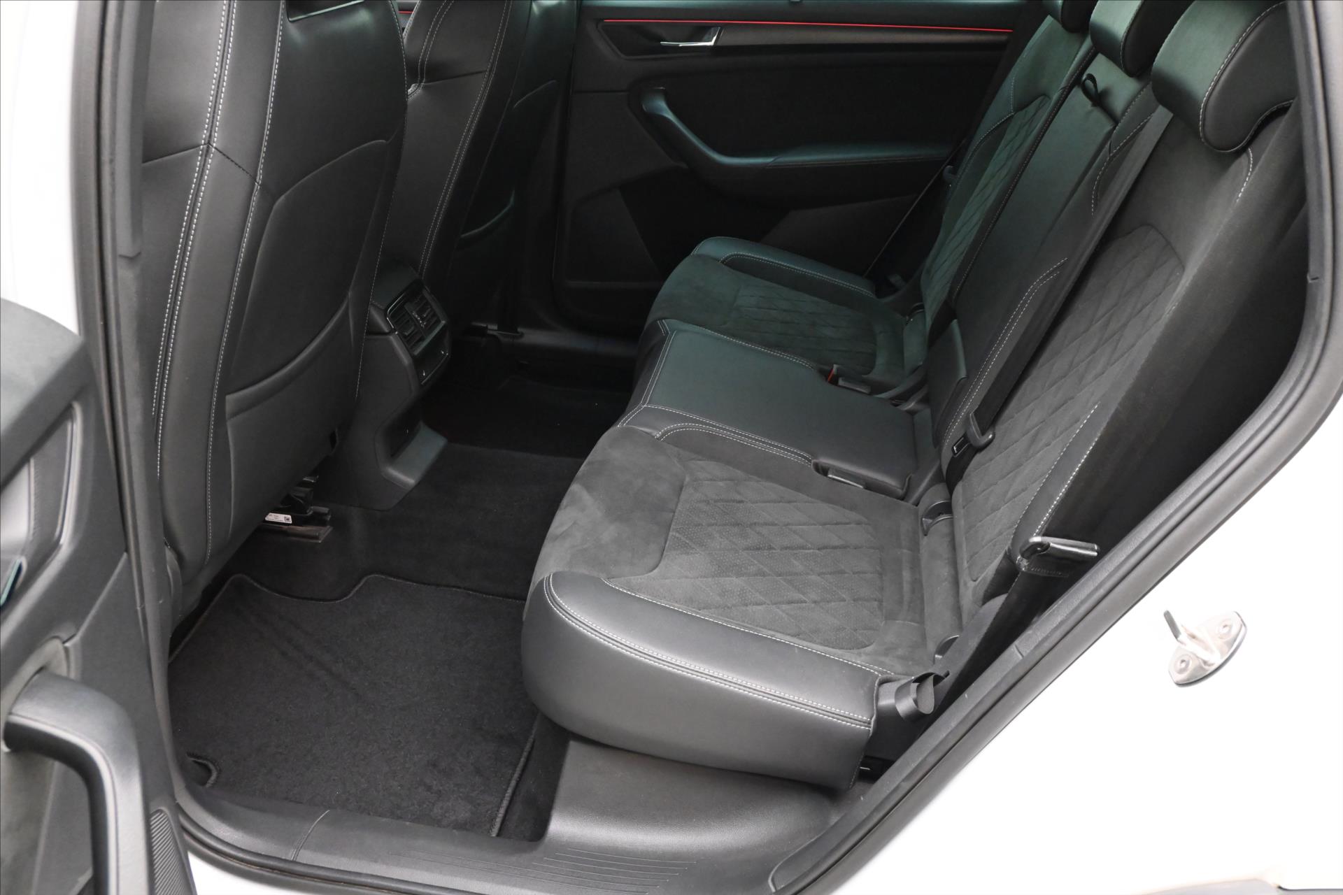 Hlavní fotografie vozu Škoda Kodiaq 2,0 TDI 147kW DSG 4x4 Sportline Záruka až 5 let (12)