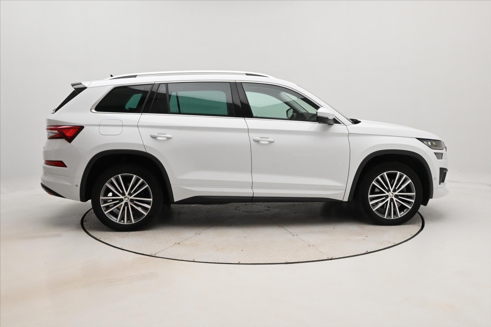 Main photo of the car Skoda Kodiaq 2,0 TSI 140KW DSG 4x4 7MÍST STYLE Záruka až 5 let (4)