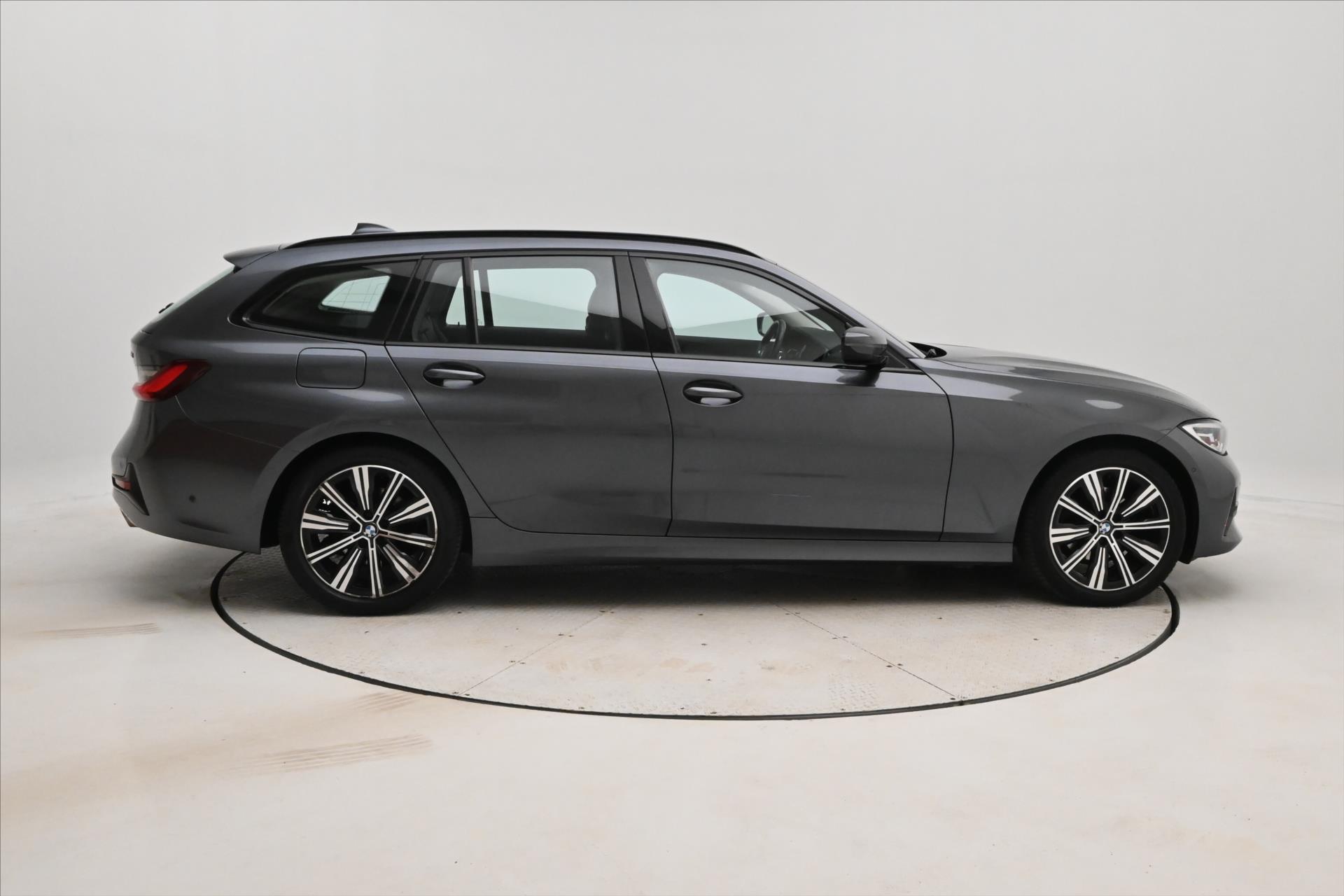Main photo of the car BMW Row 3 2,0 320d 140 kW STEPTRONIC Záruka až 5 let (4)