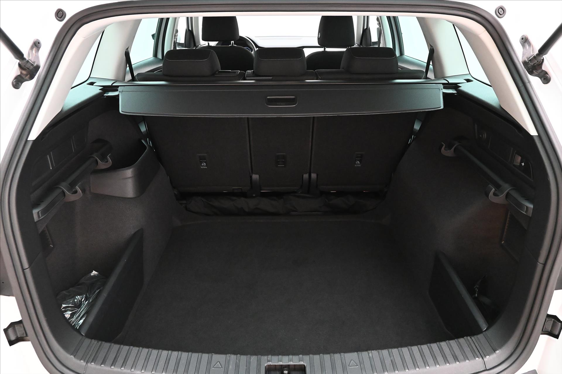 Hlavní fotografie vozu Škoda Kodiaq 1,5 TSI 110 kW DSG Ambition Záruka až 5 let (10)