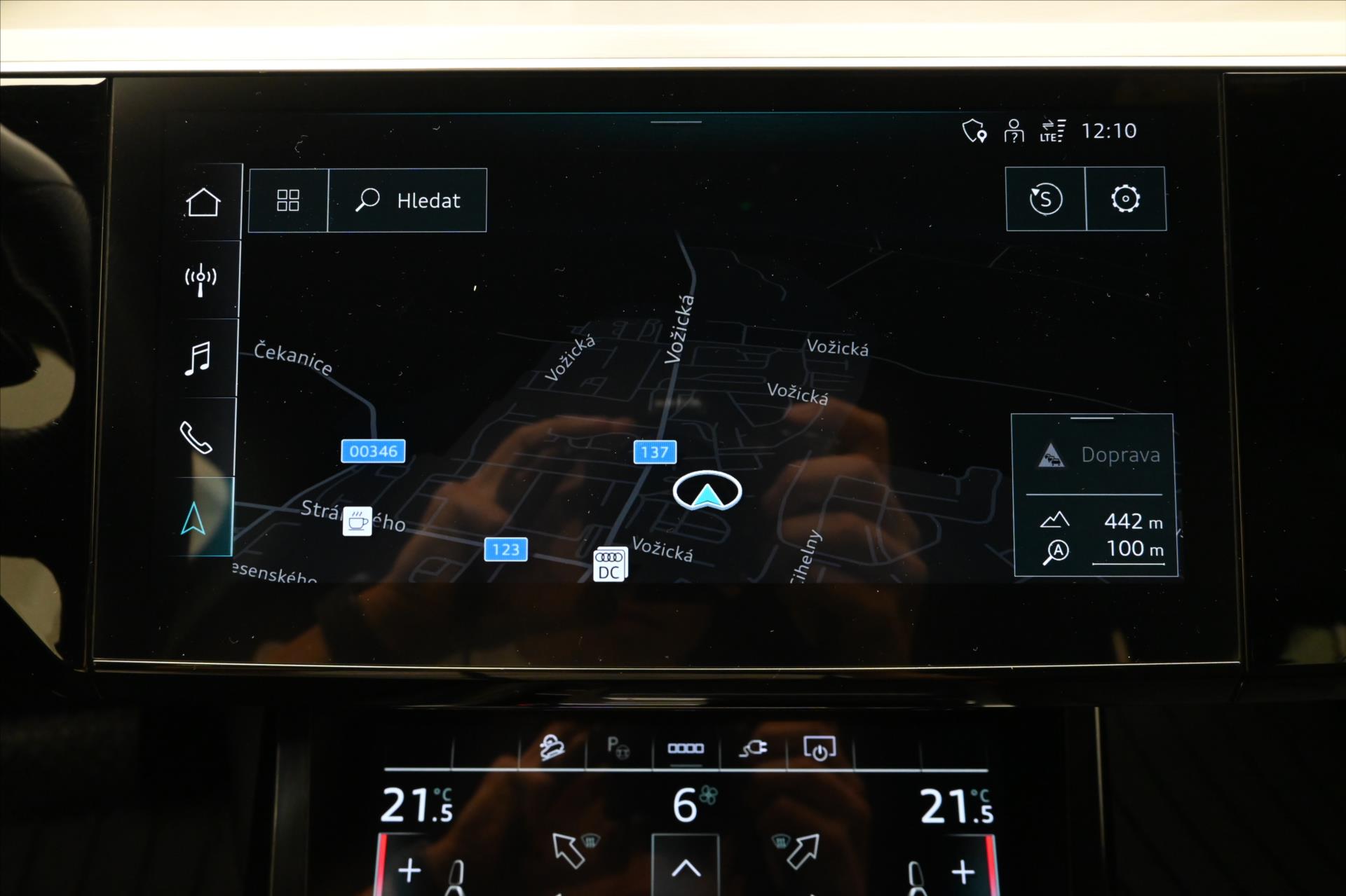 Hlavní fotografie vozu Audi e-tron 55 300 kW QUATTRO S-LINE Záruka až 3 roky (20)