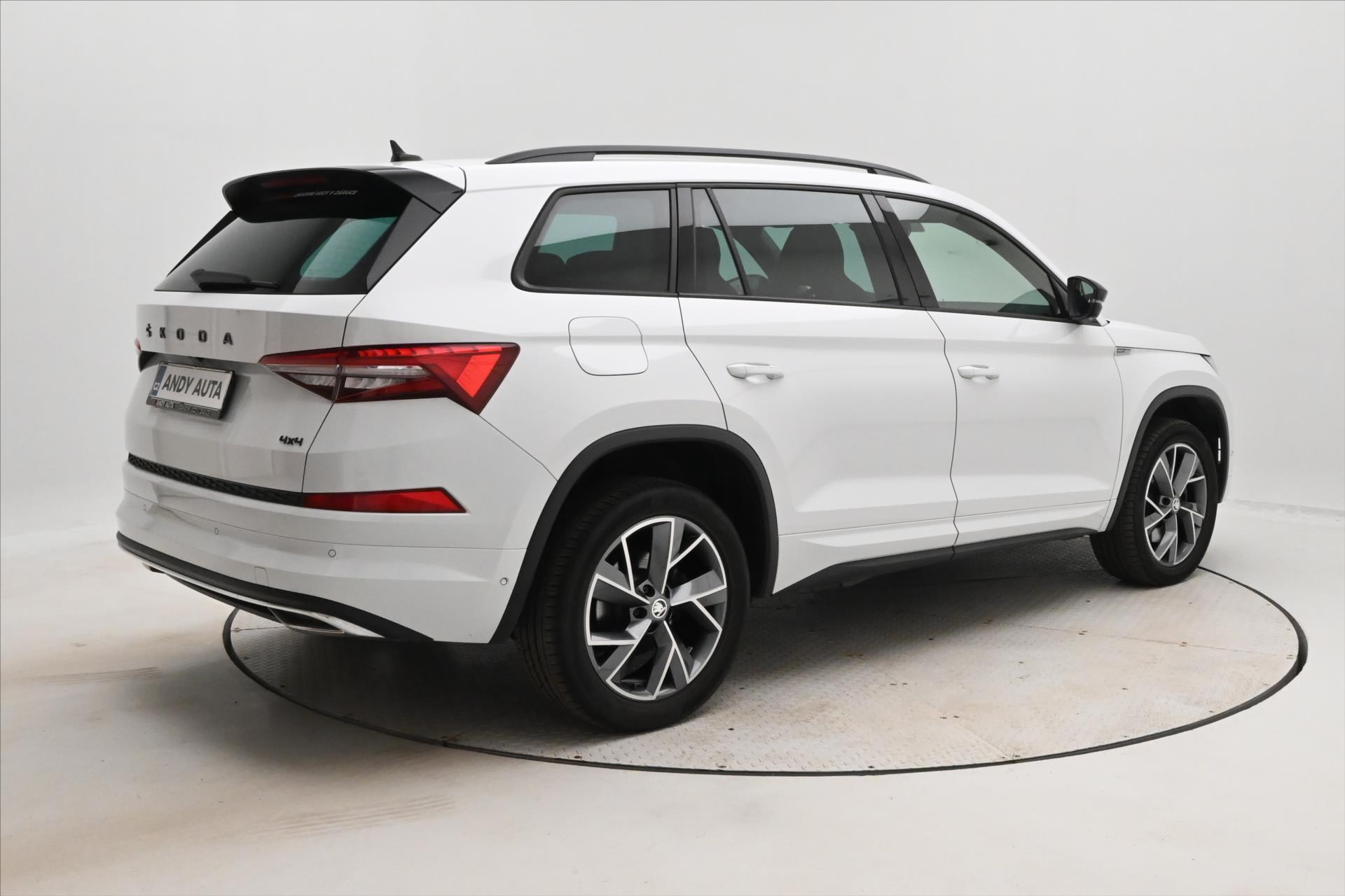 Hlavní fotografie vozu Škoda Kodiaq 2,0 TDI 147kW DSG Sportline Záruka až 5 let (5)