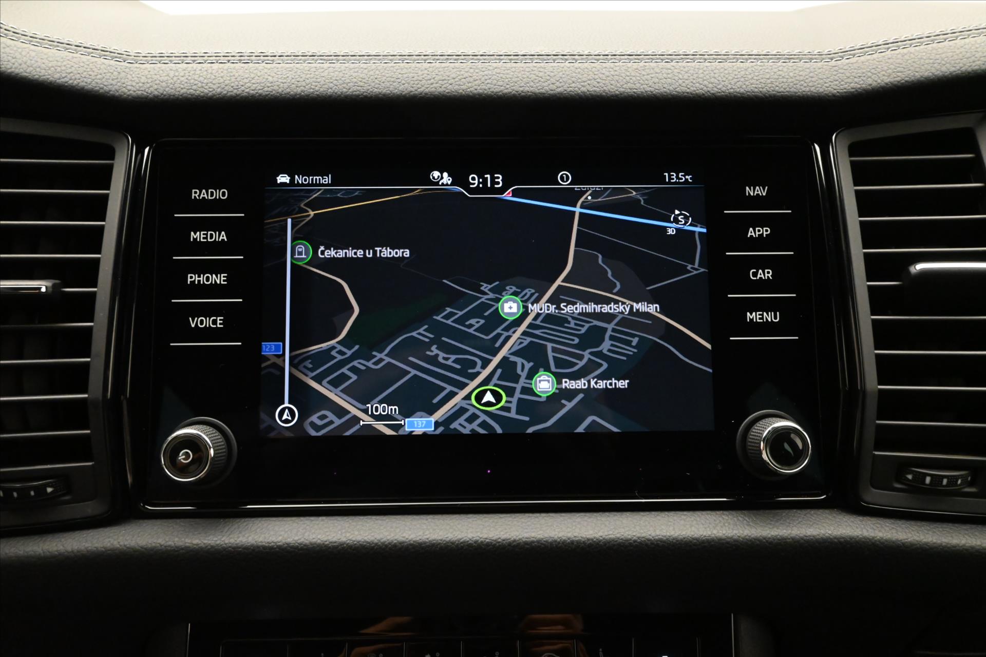 Main photo of the car Skoda Kodiaq 2,0 TDI 147kW Sportline 4x4 Záruka až 5 let (16)