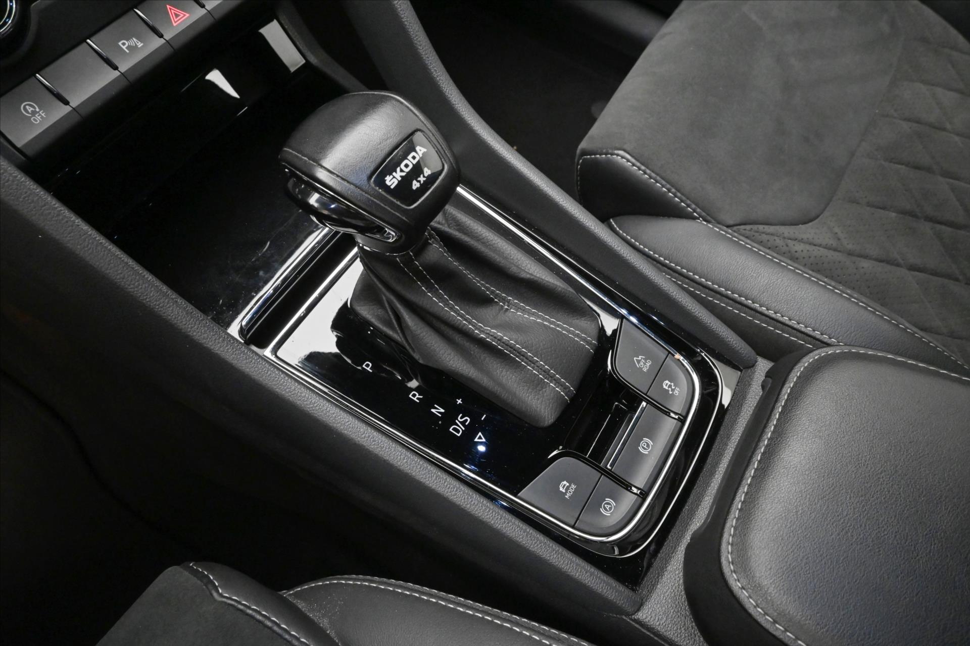 Main photo of the car Skoda Kodiaq 2,0 TDI 147kW Sportline 4x4 Záruka až 5 let (18)