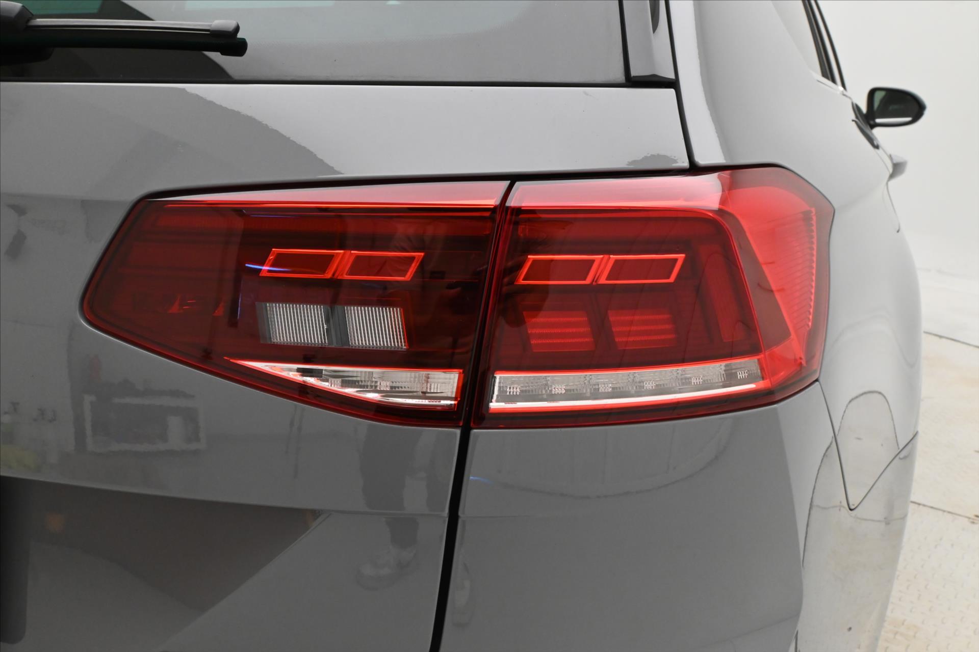 Hlavní fotografie vozu Volkswagen Passat 2,0 TDI 110kW DSG Business Záruka až 5 let (24)