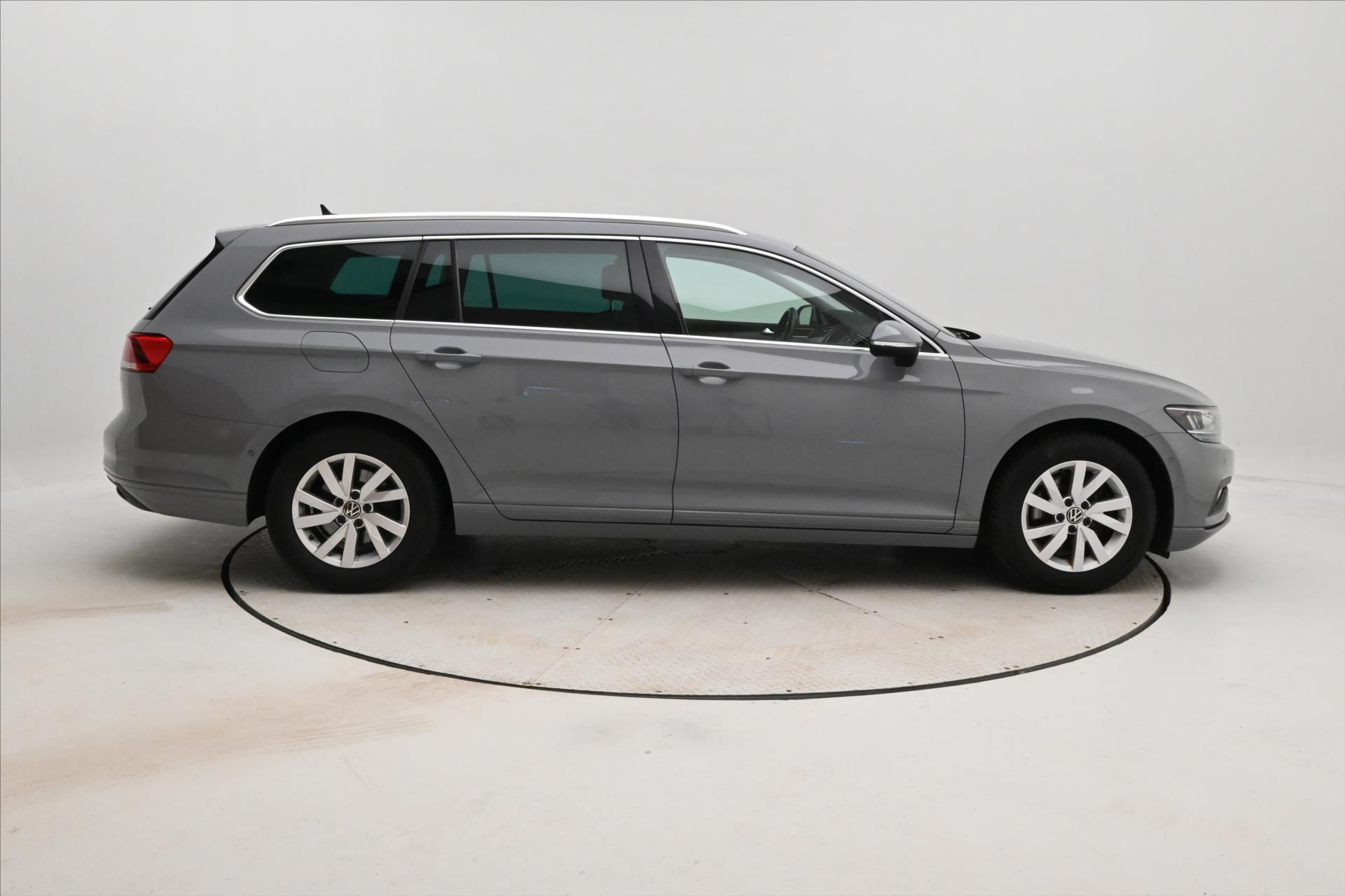 Hlavní fotografie vozu Volkswagen Passat 2,0 TDI 110kW DSG Business Záruka až 5 let (4)