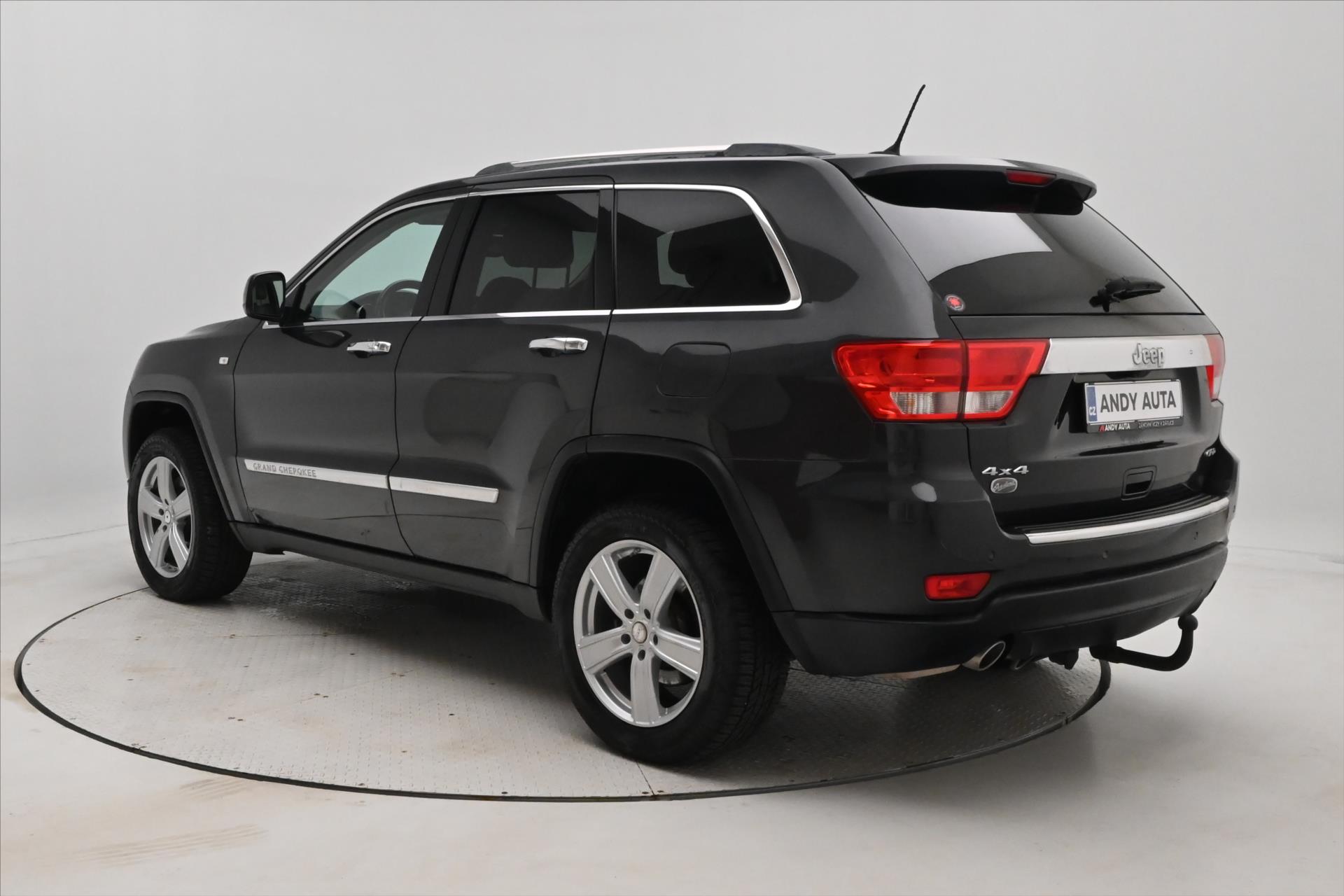 Hlavní fotografie vozu Jeep Grand Cherokee 3,0 CRD 177 kW 4x4 AT Overland Záruka (7)