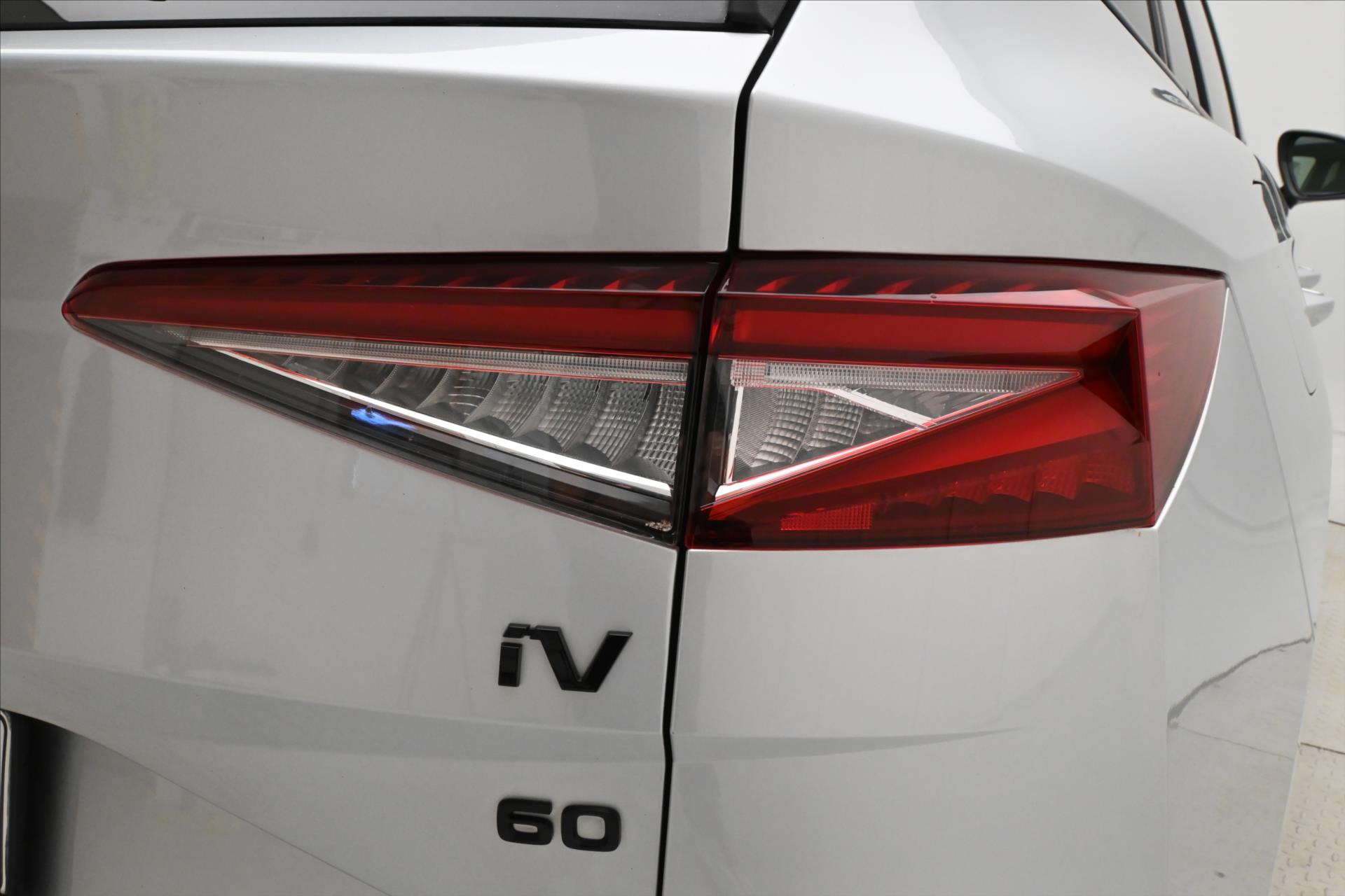 Hlavní fotografie vozu Škoda Enyaq iV 60 132kW SportPlus SOH 87%  Záruka až 3 rok (27)