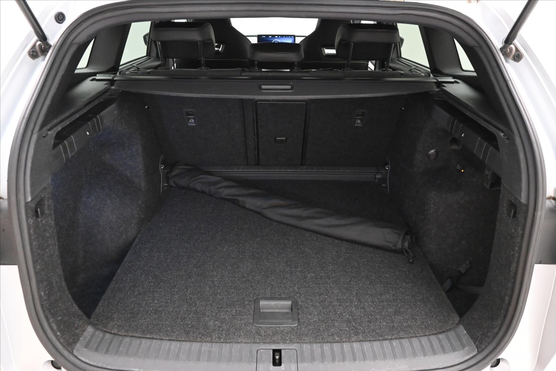 Main photo of the car Skoda Enyaq iV BEV 60 132kW SportPlus Záruka až 3 roky (9)