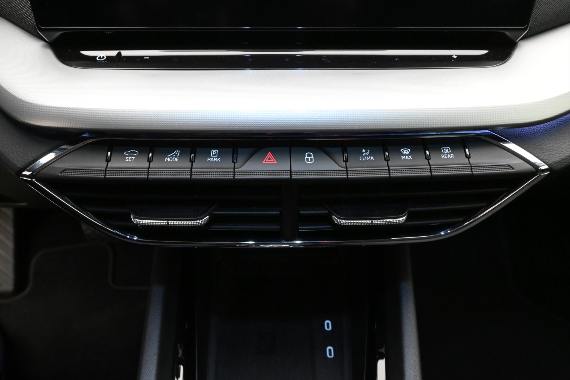 Hlavní fotografie vozu Škoda Octavia 1,0 TSI e-TEC 81kW DSG Style Záruka až 5 let (22)