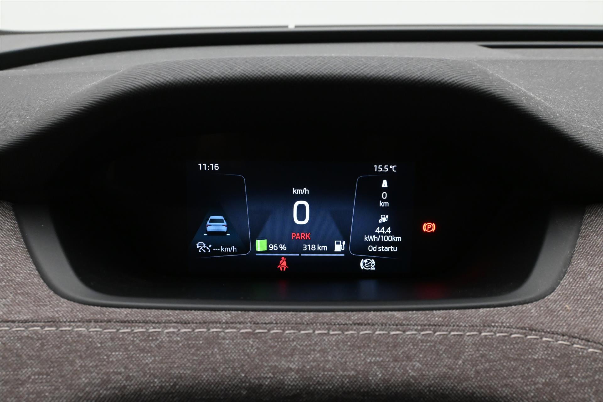 Main photo of the car Skoda Enyaq iV 60 132kW SOH 92% FIRST Edition Záruka až 3 roky (14)
