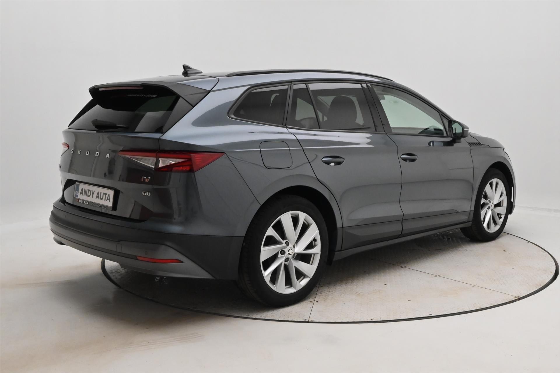 Main photo of the car Skoda Enyaq iV 60 132kW SOH 92% FIRST Edition Záruka až 3 roky (5)