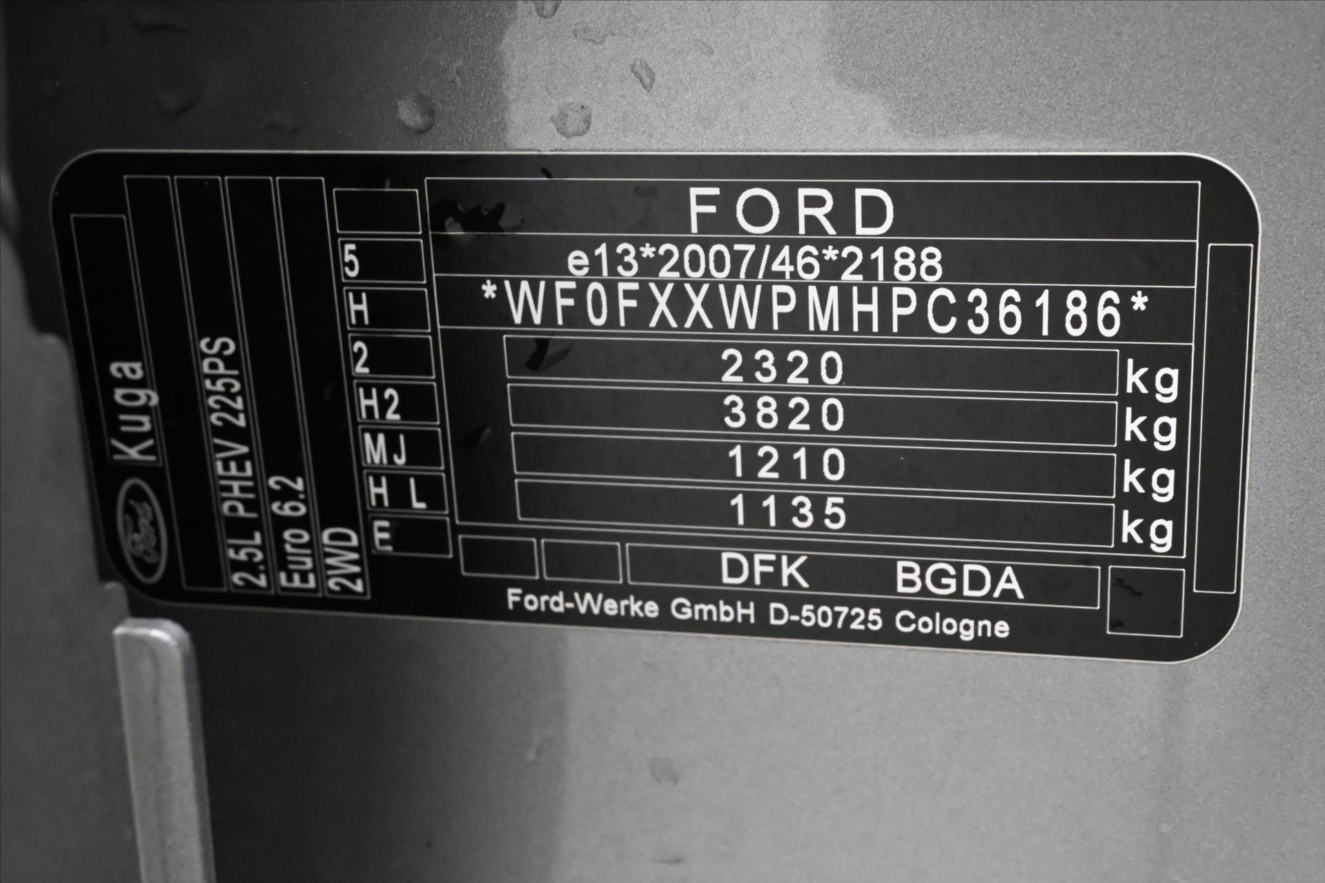 Hlavní fotografie vozu Ford Kuga 2,5 Hybrid 112kW SOH-100% ST-Line AT Záruka až 5 let (12)