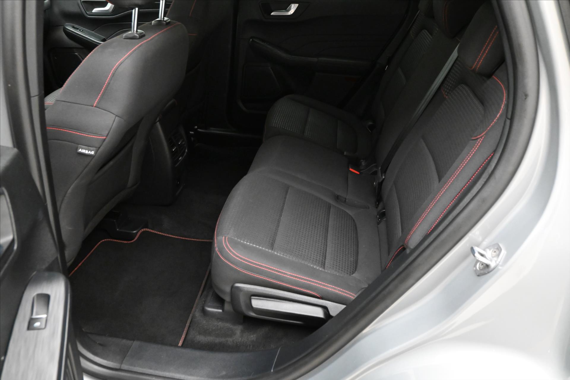 Hlavní fotografie vozu Ford Kuga 2,5 Hybrid 112kW ST-Line AT Záruka až 5 let (14)
