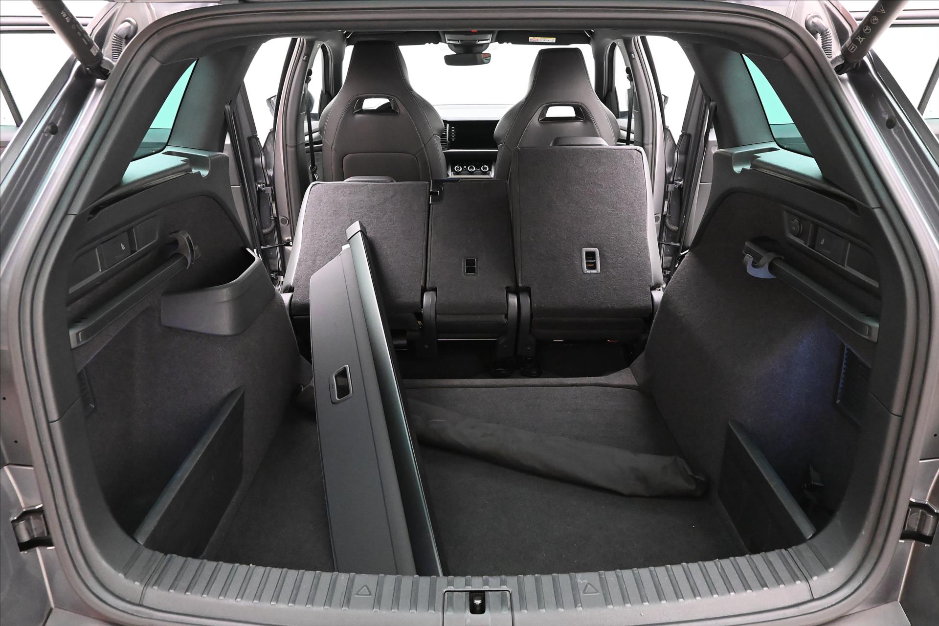 Hlavní fotografie vozu Škoda Kodiaq 2,0 TDI 147kW DSG 4x4 Sportline Záruka až 5 let (11)
